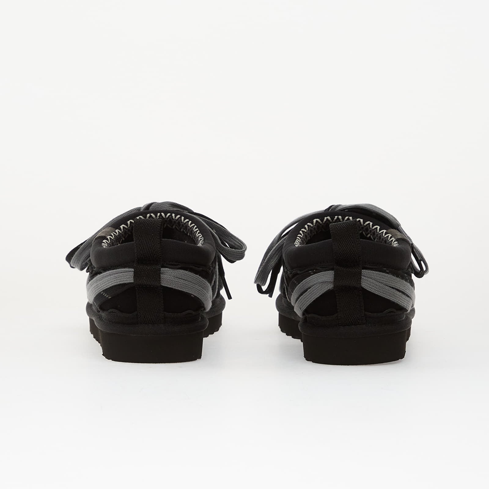 Vīriešu čības un apavi UGG M Tasman Lace Black