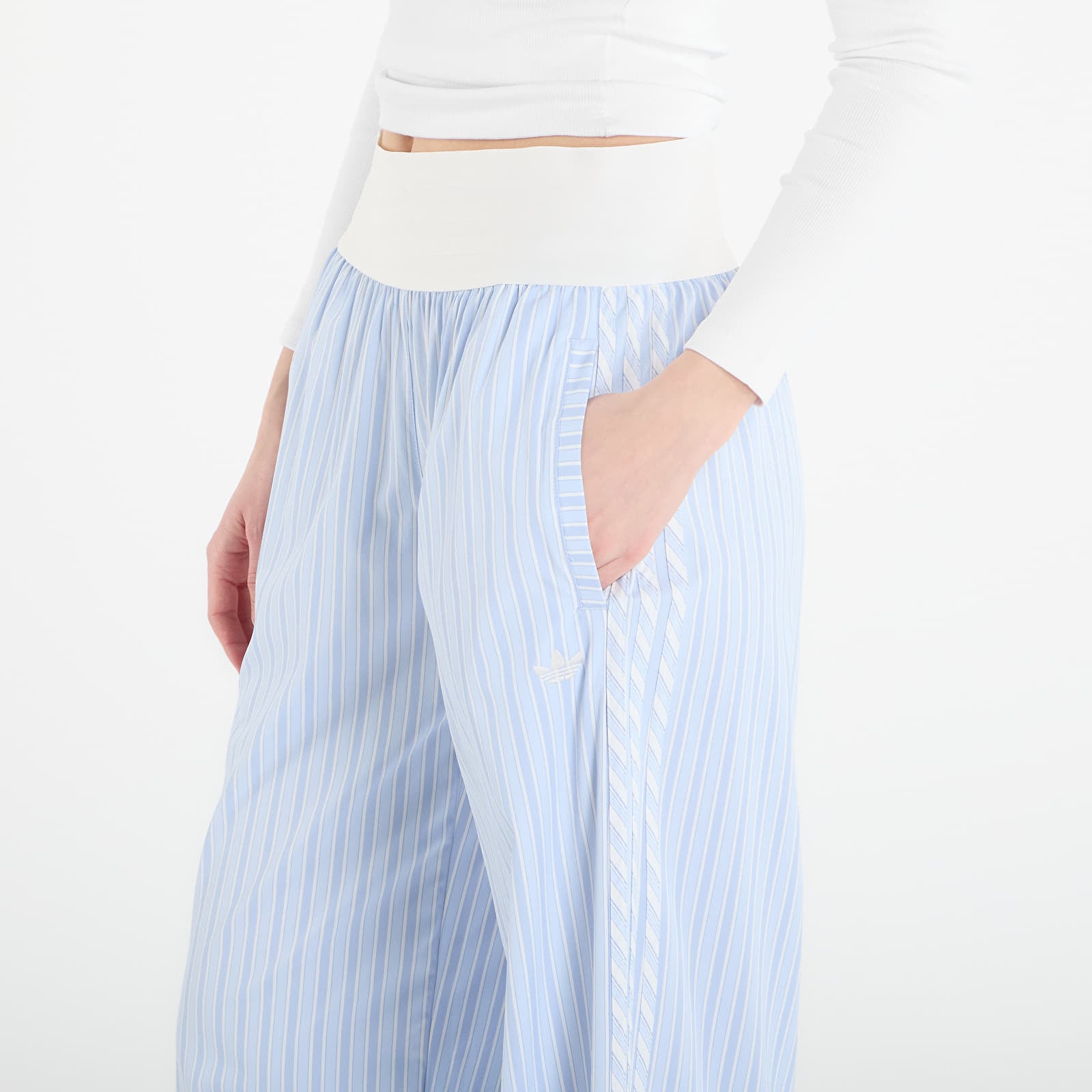 Dámske nohavice adidas P Ess Pant Crsk/ Ambient Sky