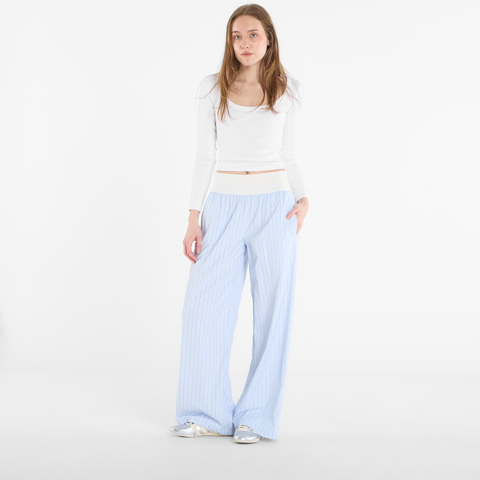 Dámske nohavice adidas P Ess Pant Crsk/ Ambient Sky