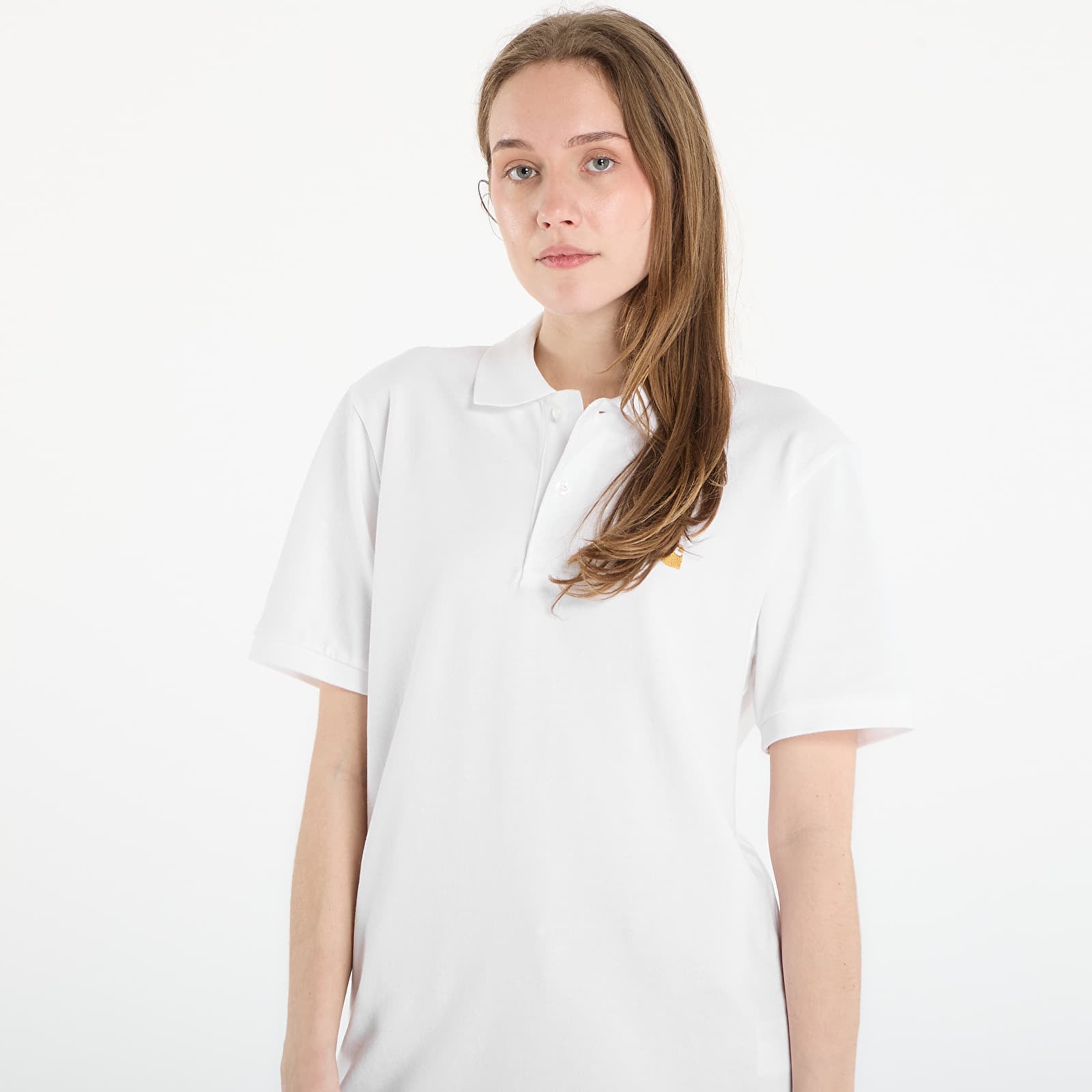 T-shirts för män Carhartt WIP S/S Chase Pique Polo UNISEX White/ Gold