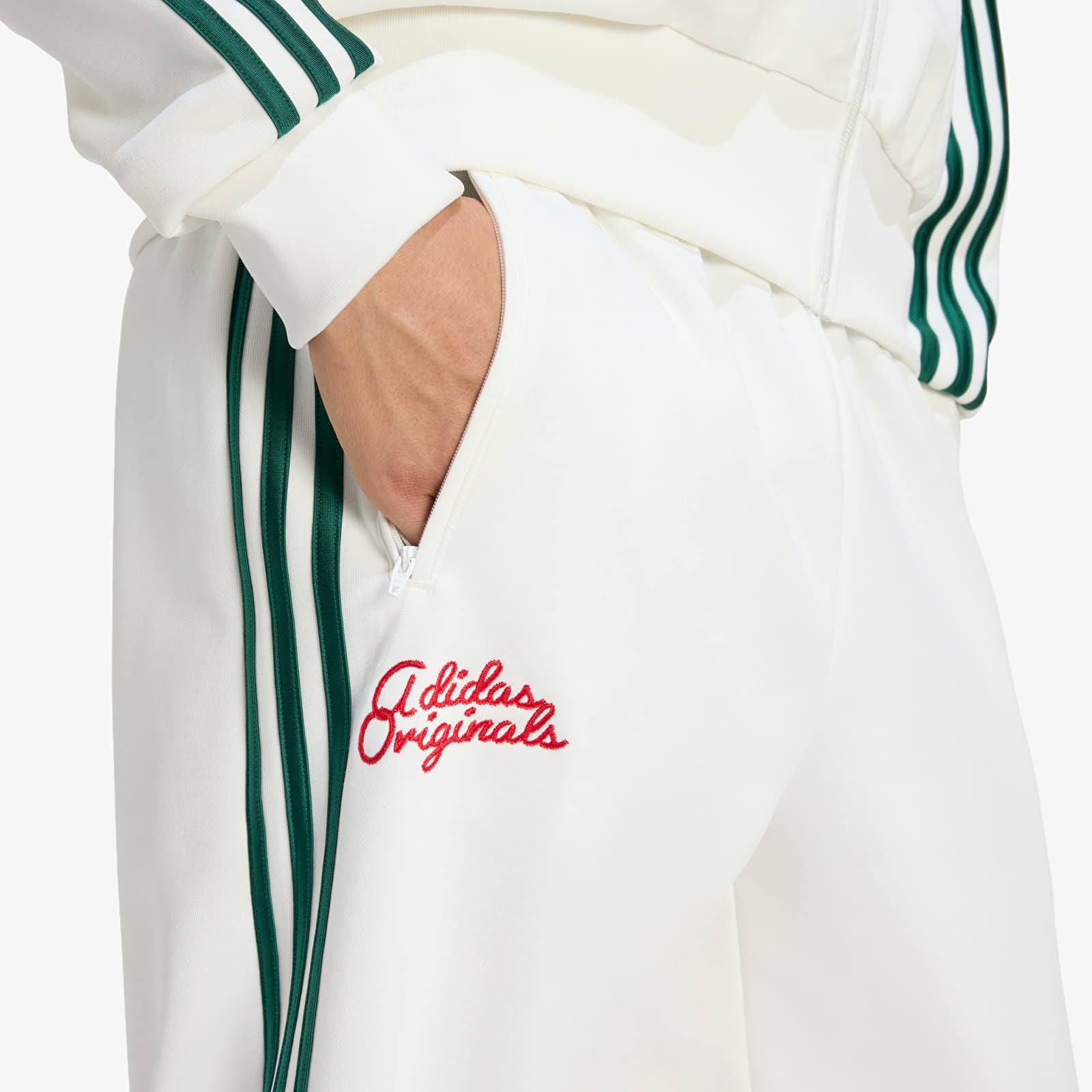 Pantaloni della tuta  adidas Track Pants Off White/ Collegiate Green