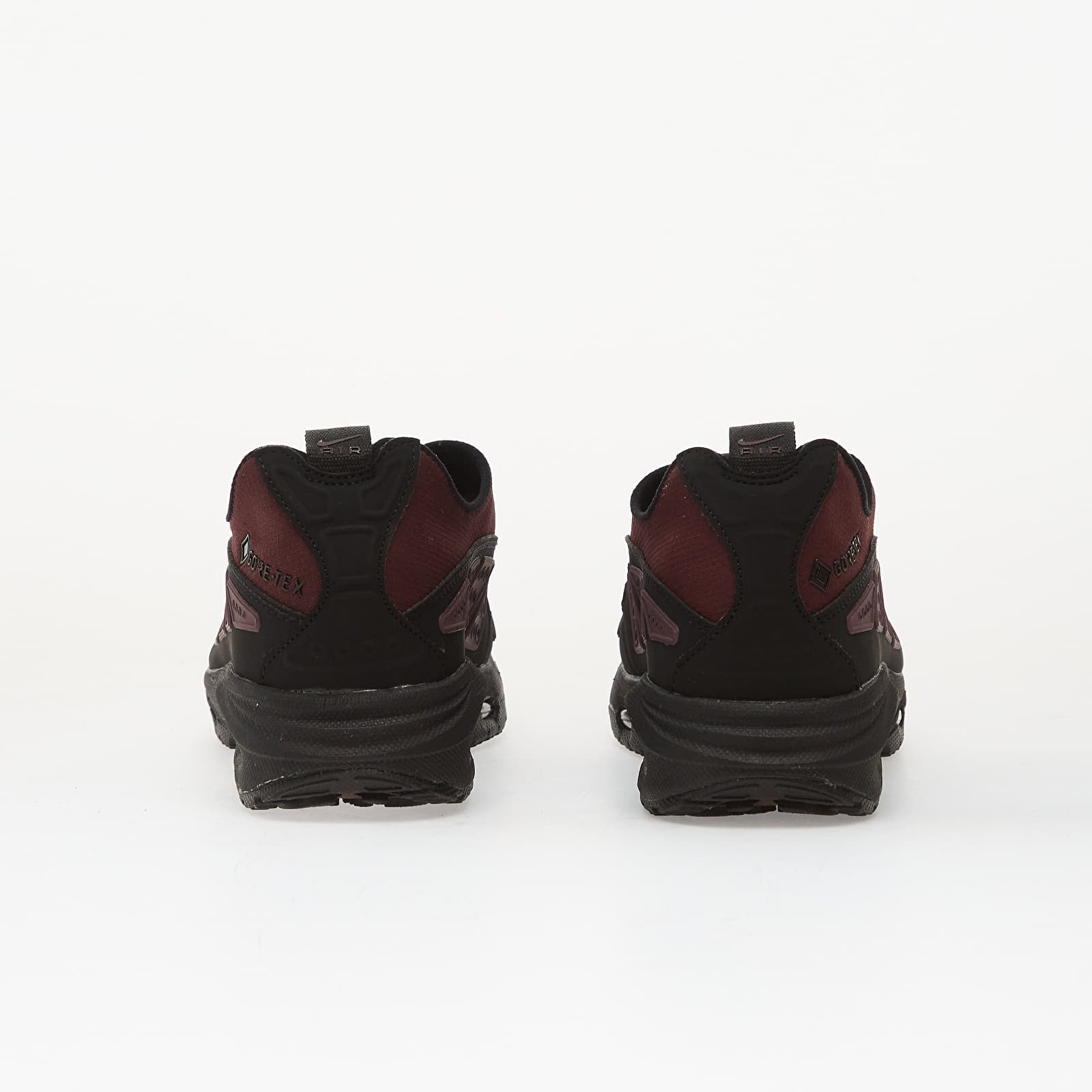 Dámske topánky a tenisky Nike Air Max Sndr Gtx Burgundy Crush/ Black