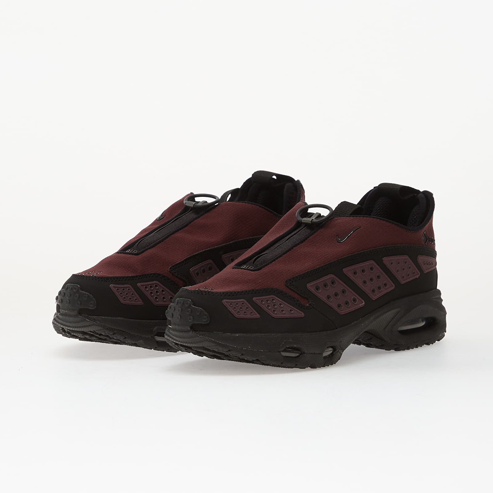 Dámske topánky a tenisky Nike Air Max Sndr Gtx Burgundy Crush/ Black