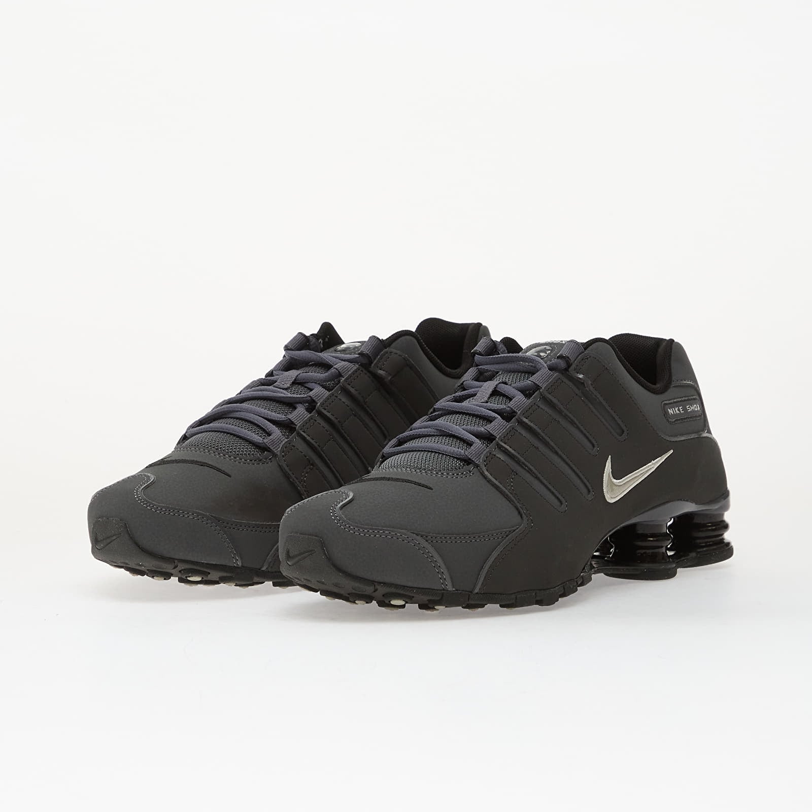 Men's sneakers and shoes Nike Shox Nz Dark Grey/ Mtlc Iron Ore-Anthracite-Black