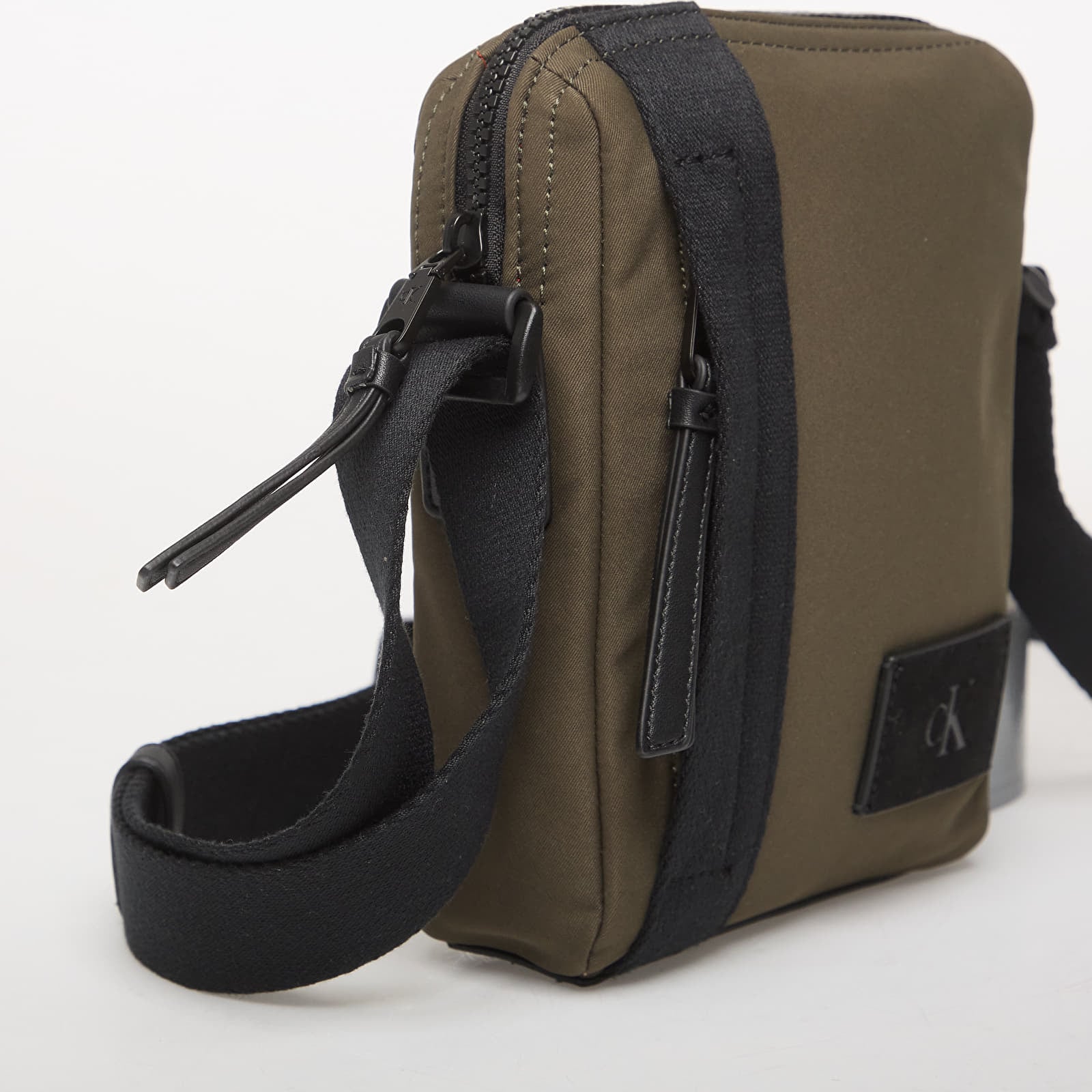 Vīriešu plecu somas Calvin Klein Canvas Mix Reporter Green