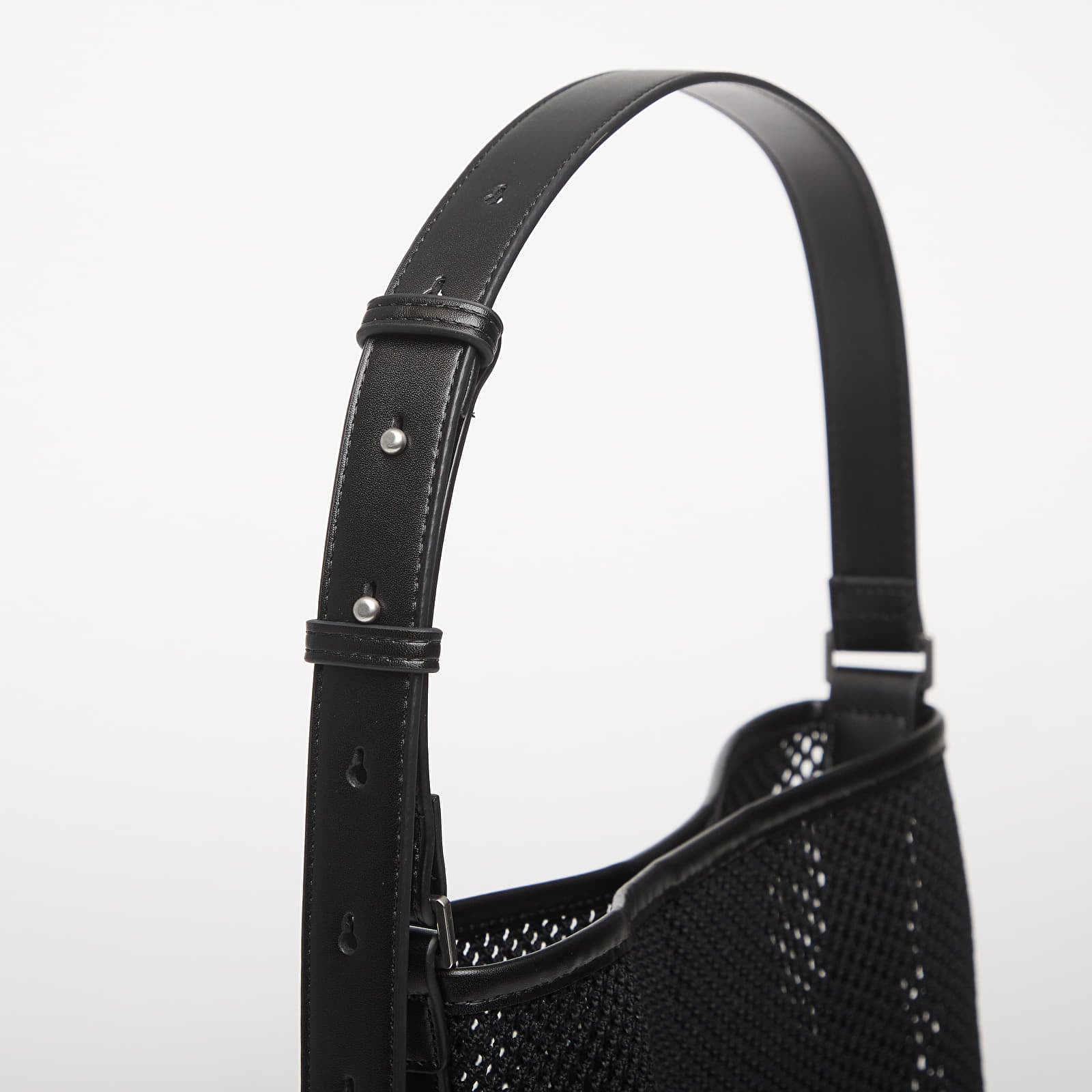 Muške torbe preko ramena Calvin Klein Emblem Mesh Bucket Black