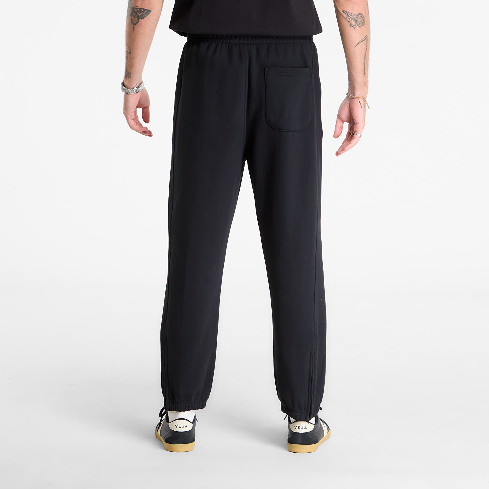 Siltās bikses Urban Classics Blank Train Sweatpants Black