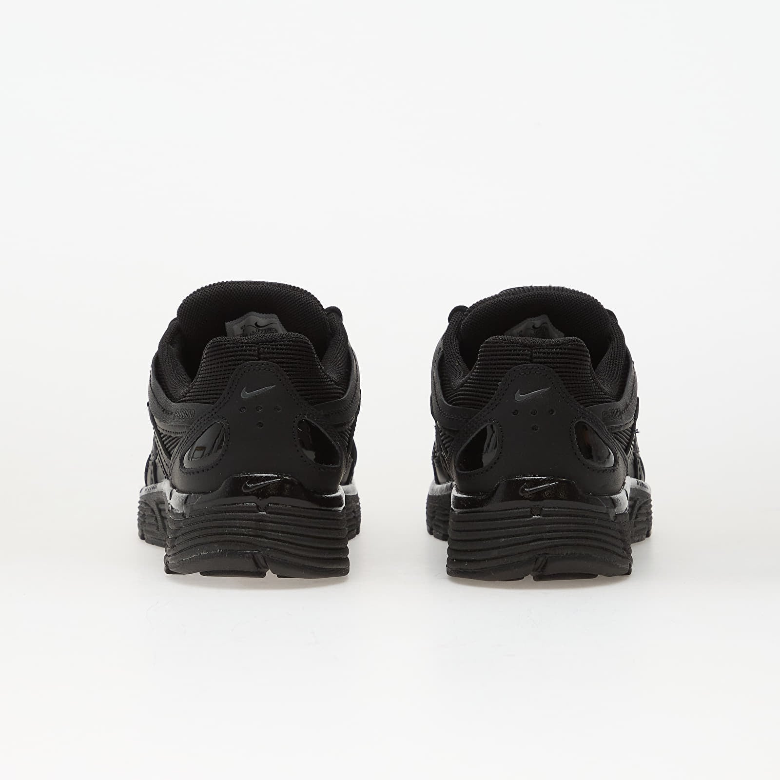 Chaussures et baskets femme Nike W P-6000 Black/ Dark Grey