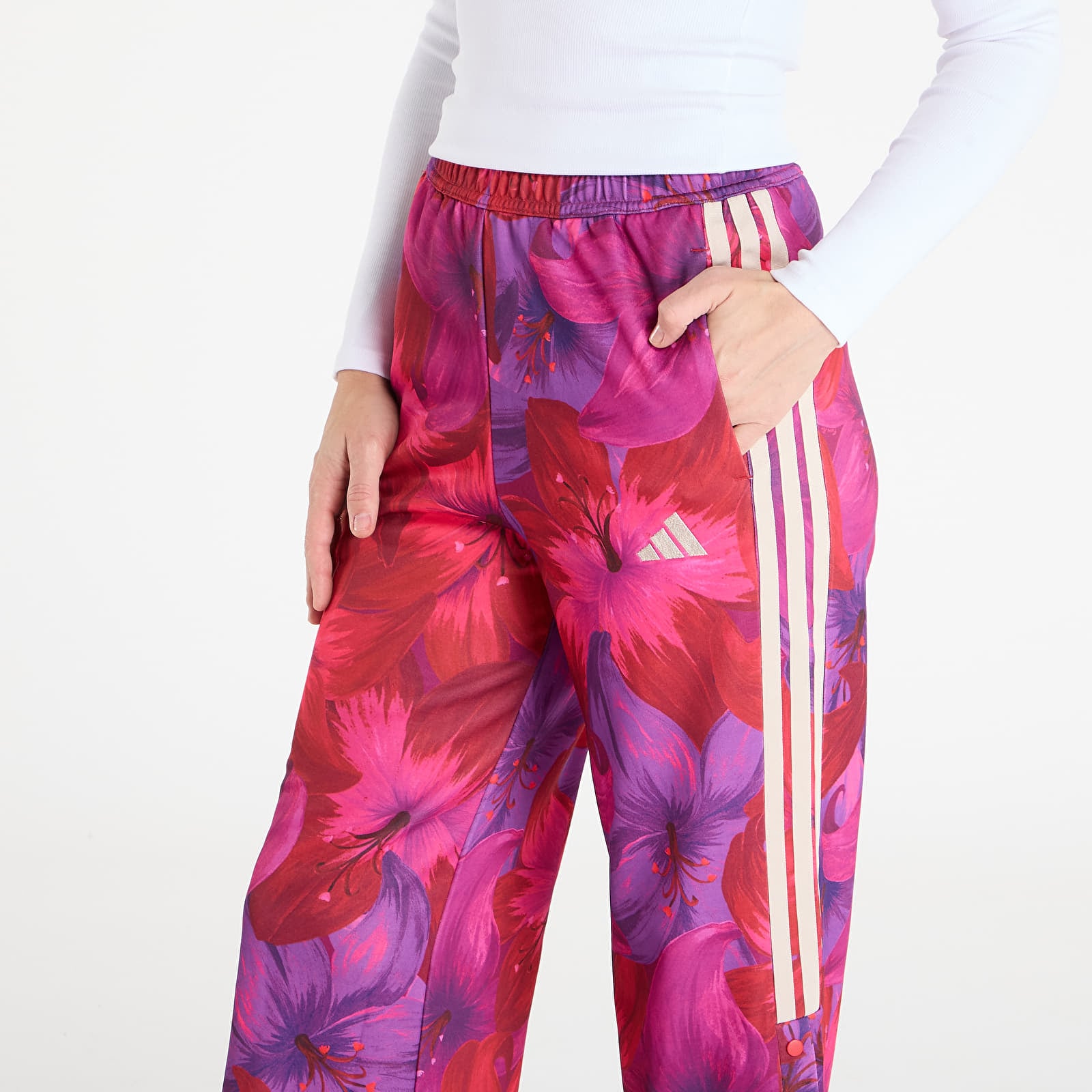 Pantalons femme adidas X Farm Rio House Of Tiro Track Joggers Bahia Magenta/ Active Maroon