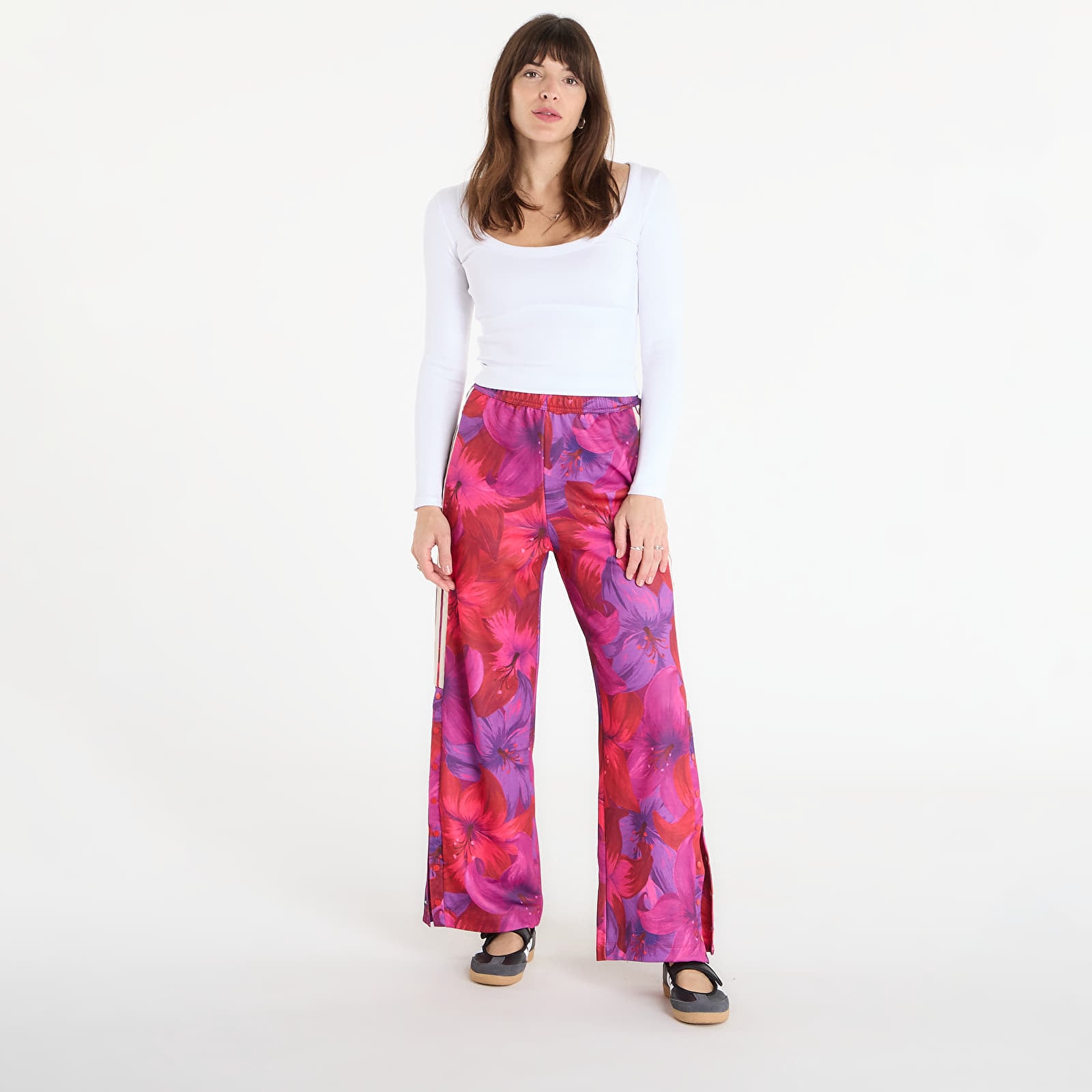 Pantalons femme adidas X Farm Rio House Of Tiro Track Joggers Bahia Magenta/ Active Maroon