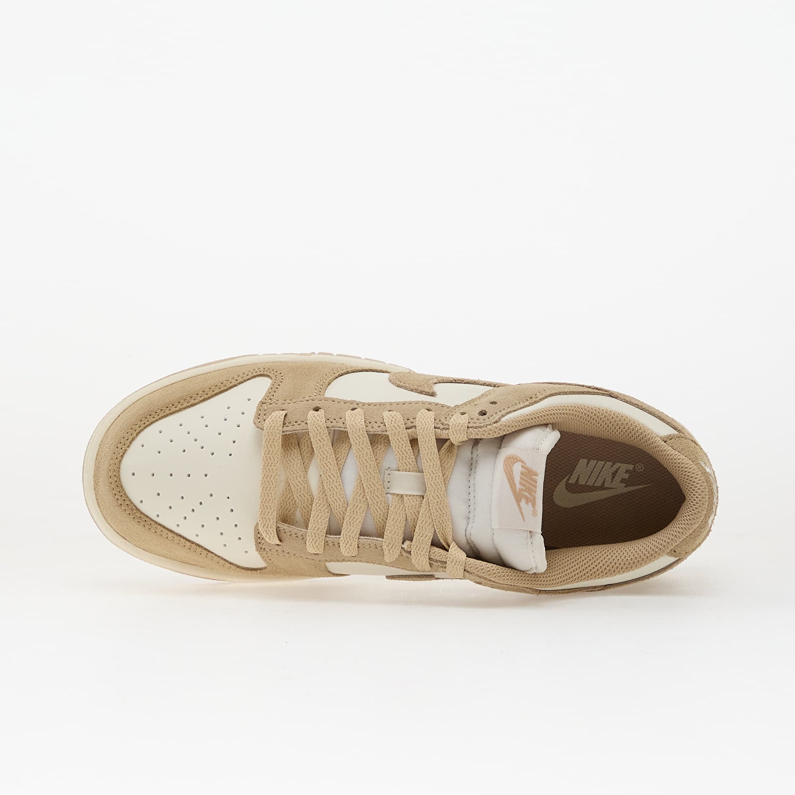 Женская обувь Nike W Dunk Low Sail/ Linen-White-Mtlc Gold