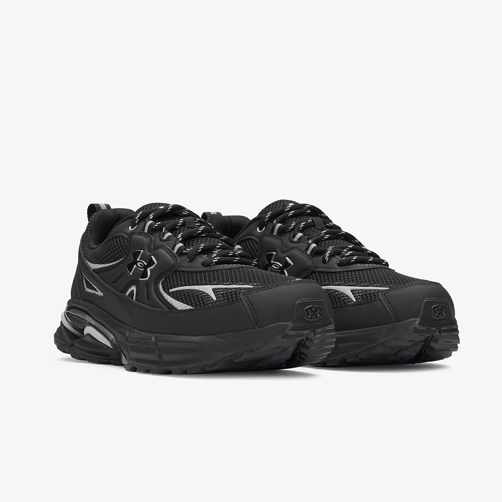 Miesten lenkkarit ja kengät Under Armour Apparition Tech Black