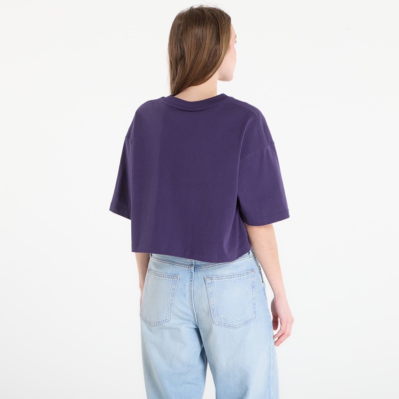 Naisten T-paidat New Balance Athletics Premium Chest Logo Cropped T-Shirt Boyseerry