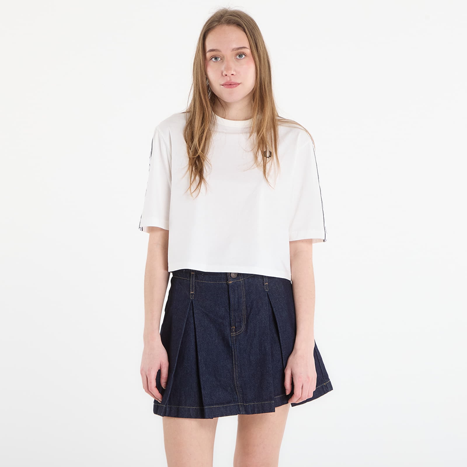 Naisten T-paidat FRED PERRY Taped T-Shirt Snow White