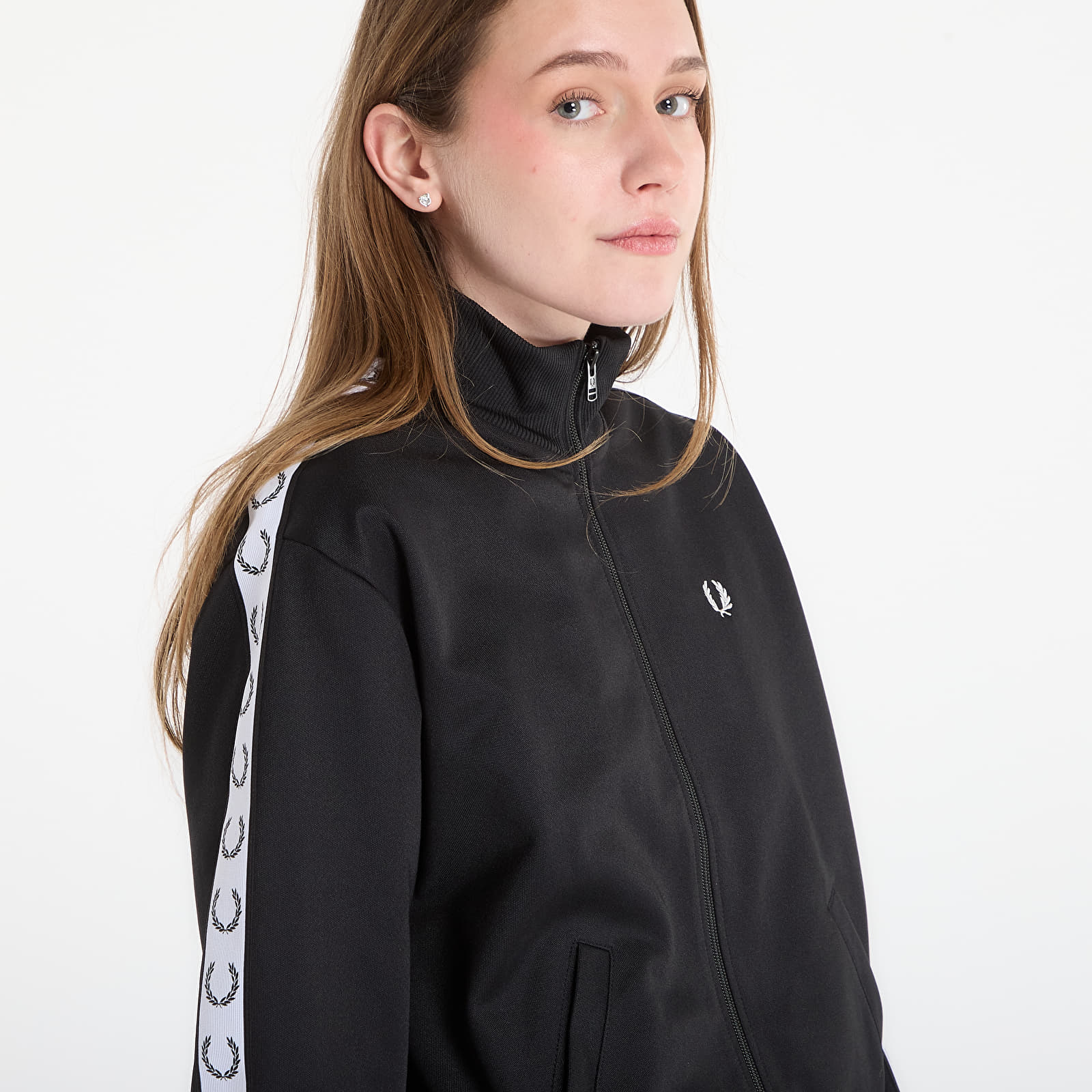 Hupparit ja collegepaidat FRED PERRY Taped Track Jacket Black