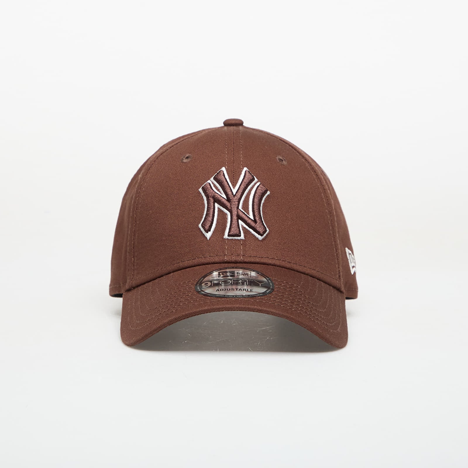 Men's caps New Era 9FORTY MLB Team Outline New York Yankees Brown