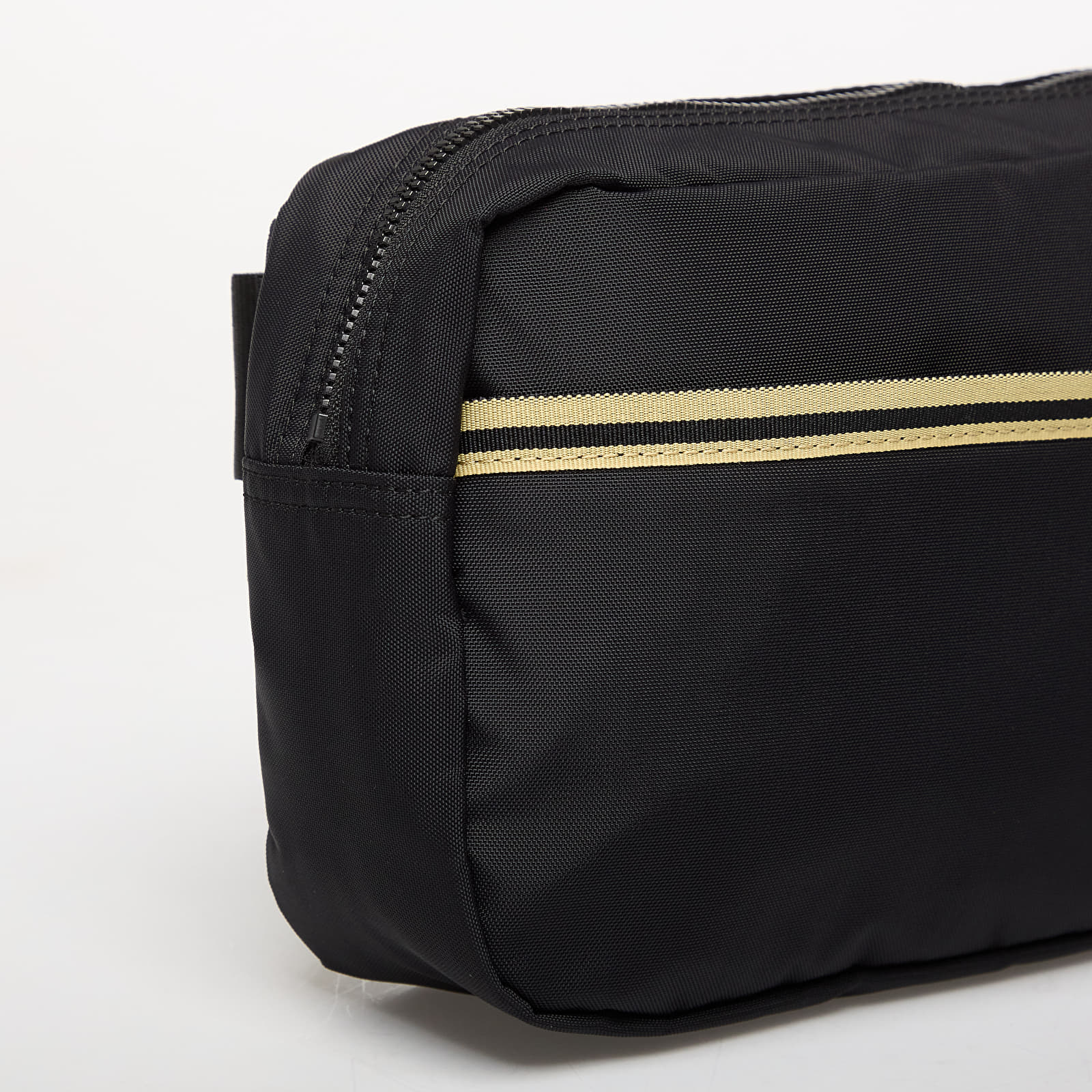 Vyriškos rankinės per petį FRED PERRY Tipped Tape Crossbody Bag Black