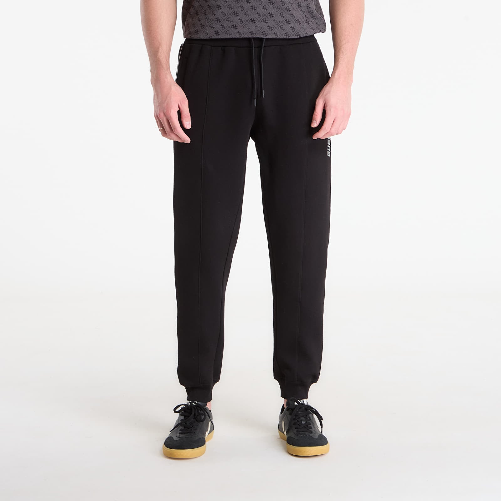 Pantaloni de trening GUESS Mickey Cuff Pant Jet Black M