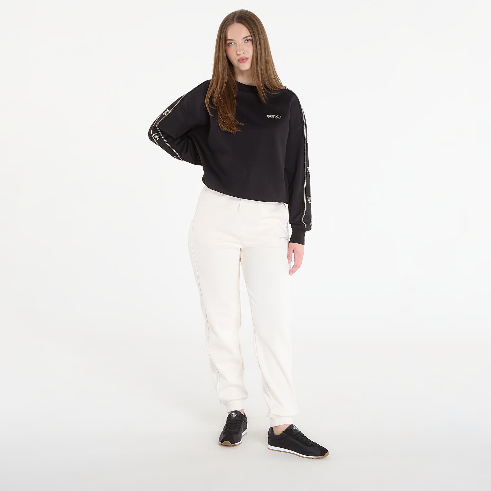 Bluzy GUESS Octavia Cn Sweatshirt Jet Black