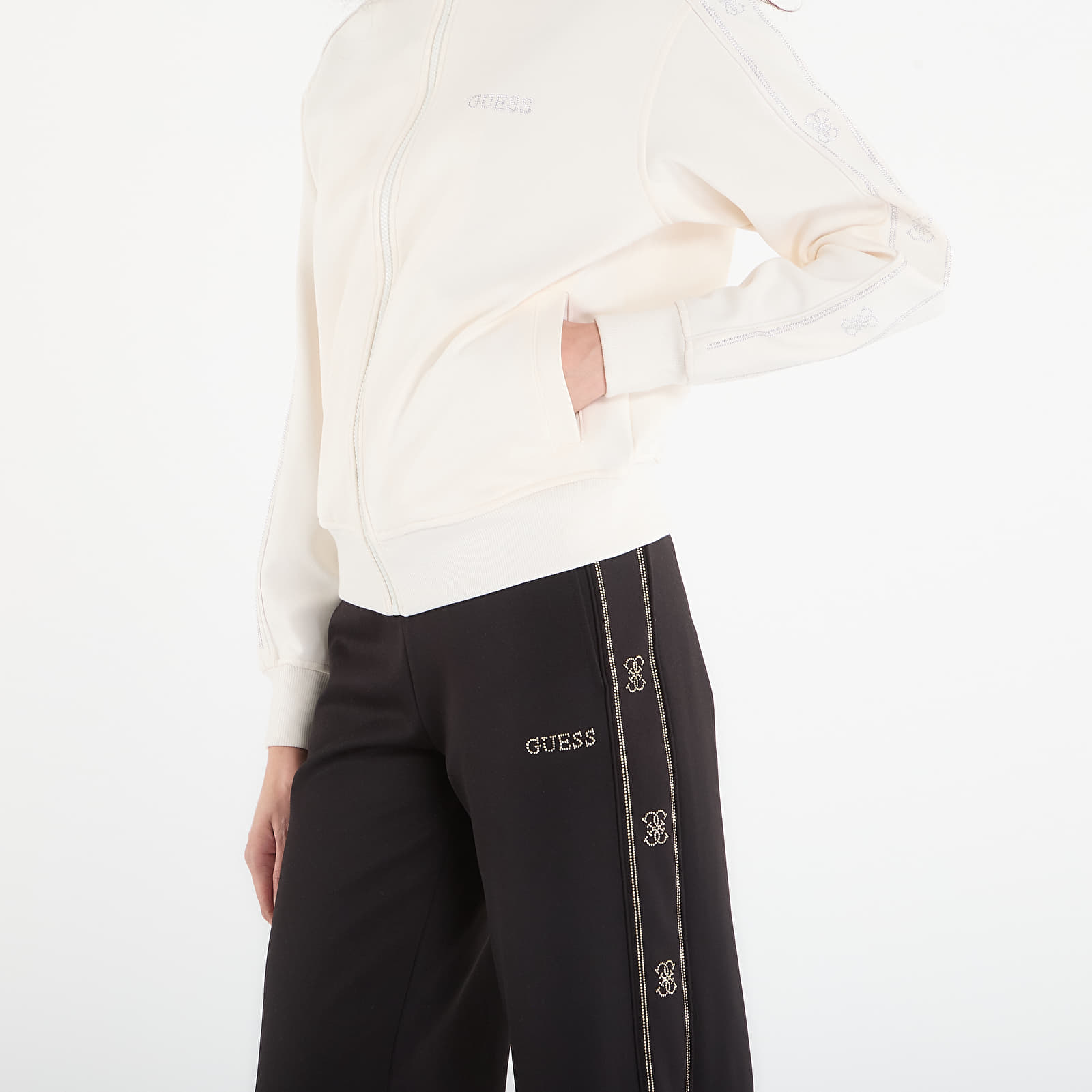 Mikinas ar kapuci un sporta krekli GUESS Octavia High Neck Full-Zip Sweat White Glam