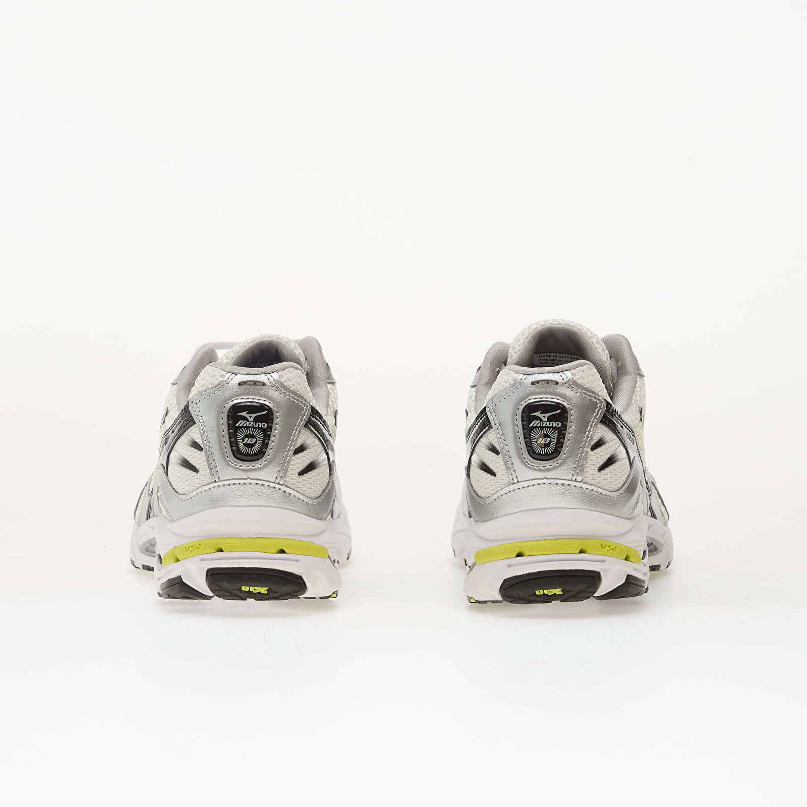 Turnschuhe und Schuhe für Männer Mizuno Wave Rider 10 (U) Snow White/ Black/ Sylvan Green