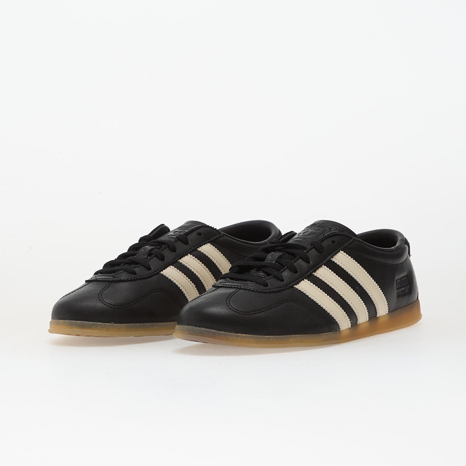 Women's sneakers and shoes adidas Gazelle Lo Pro W Core Black/ Core White/ Gum