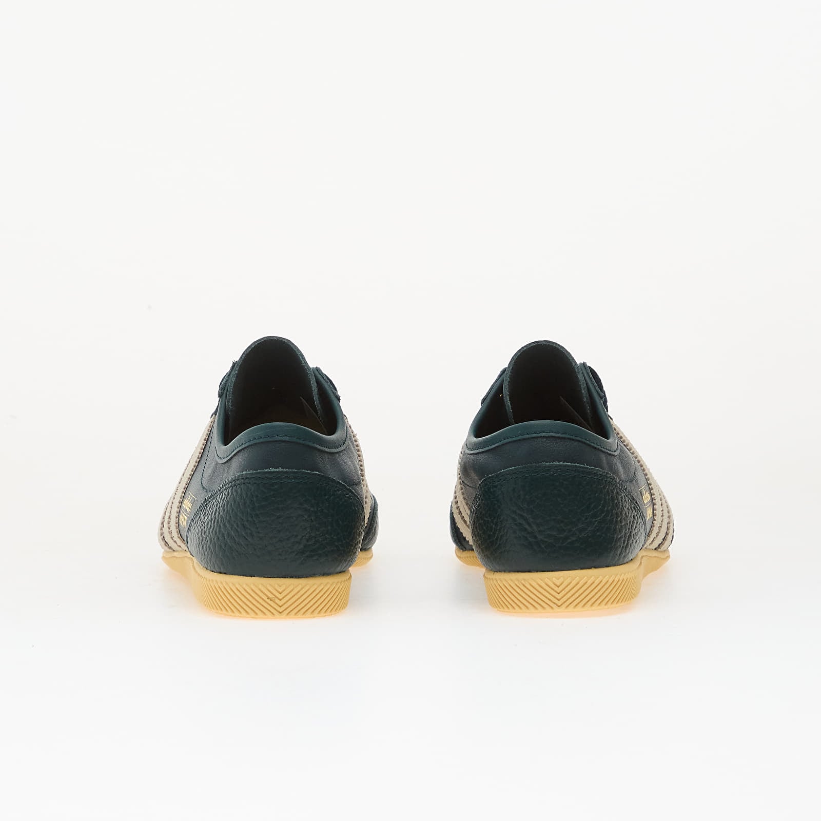 Joggesko og sko for kvinner adidas Japan Decon W Aura Ivy/ Crew White/ Orange Tint