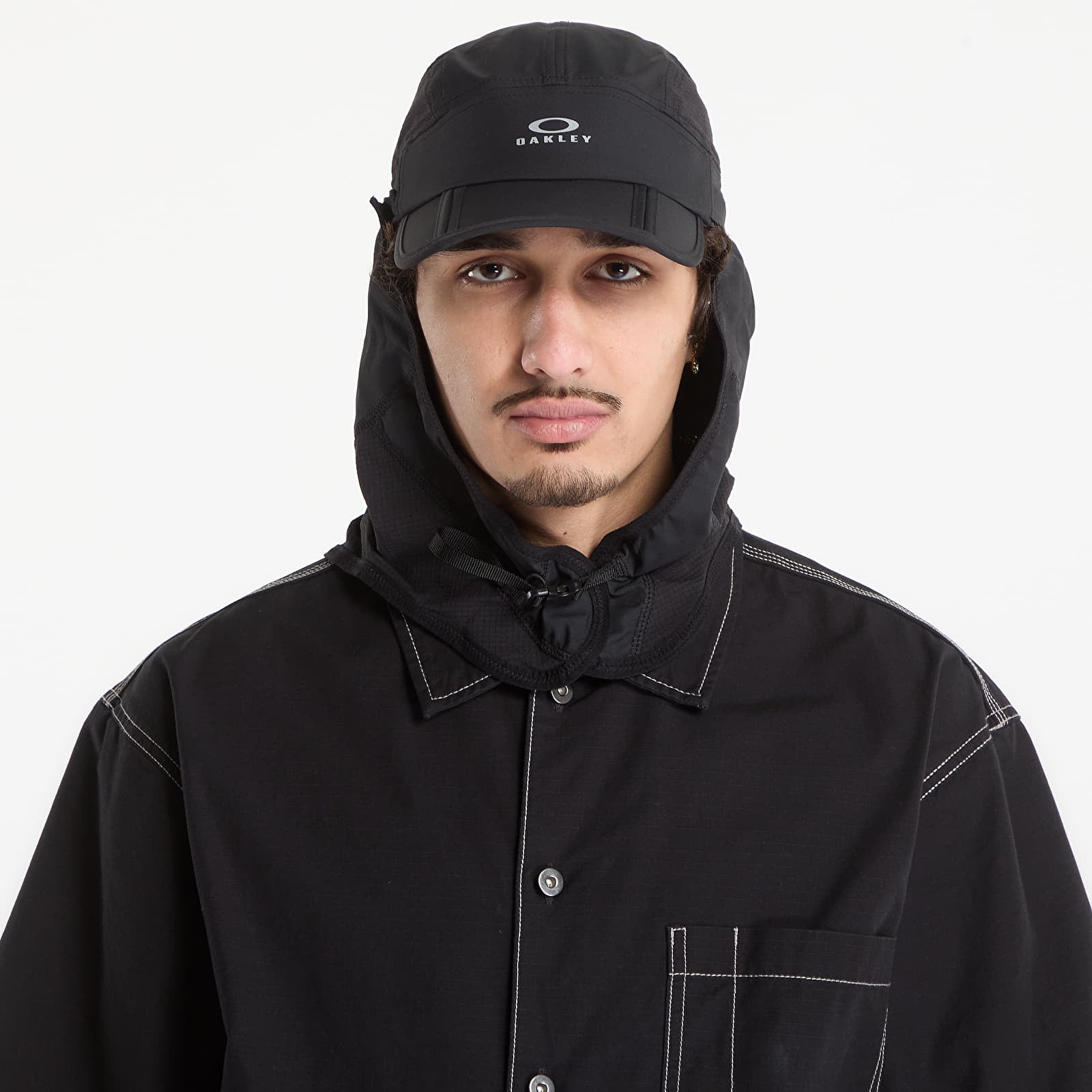 Мъжки шапки Oakley Latitude Flex Field Cap Pitch Black