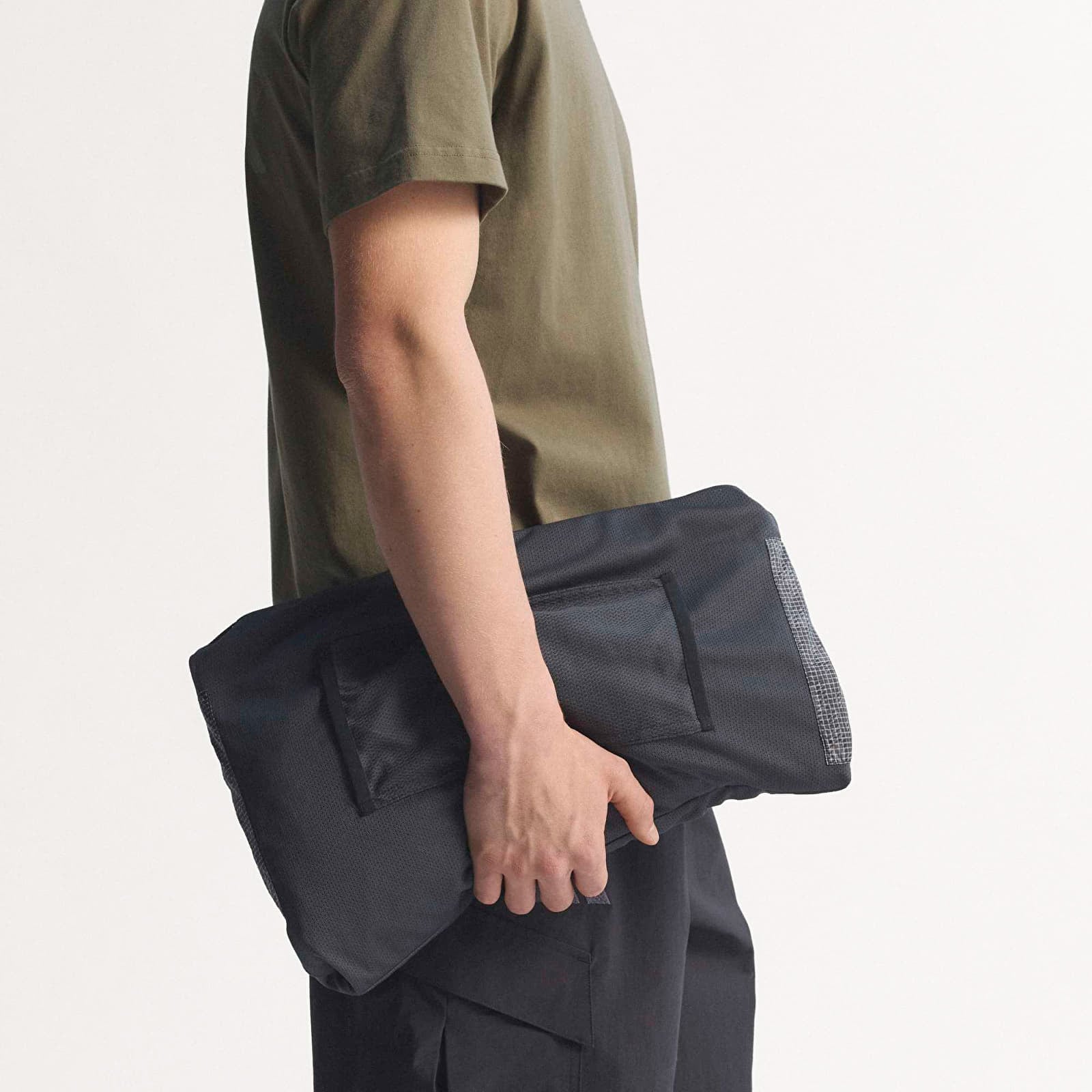 Men's windbreakers adidas Xpl Wind Aop Grey Six/ Carbon/ Black