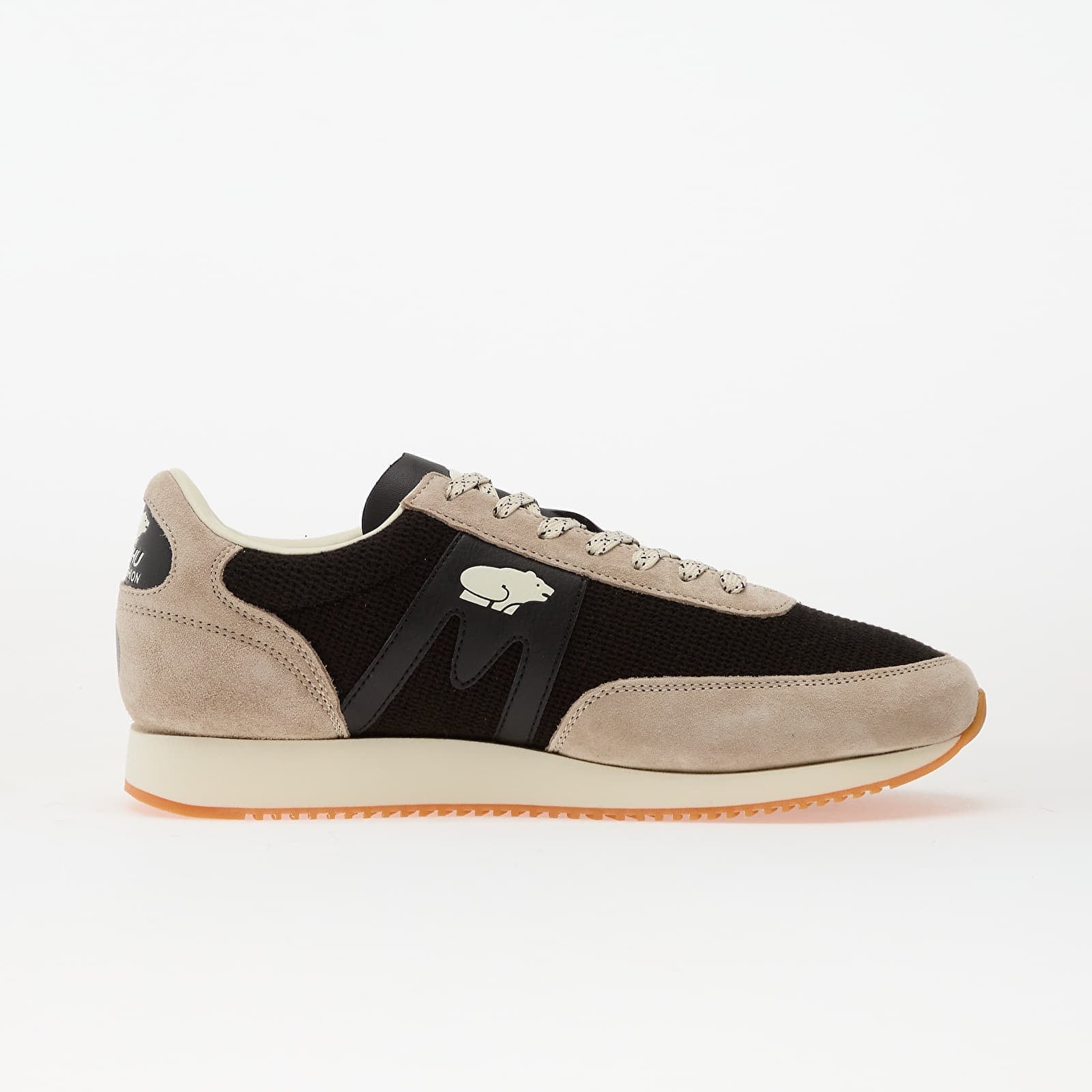 Joggesko og sko for menn Karhu Albatross 82 Silver Lining/ Jet Black