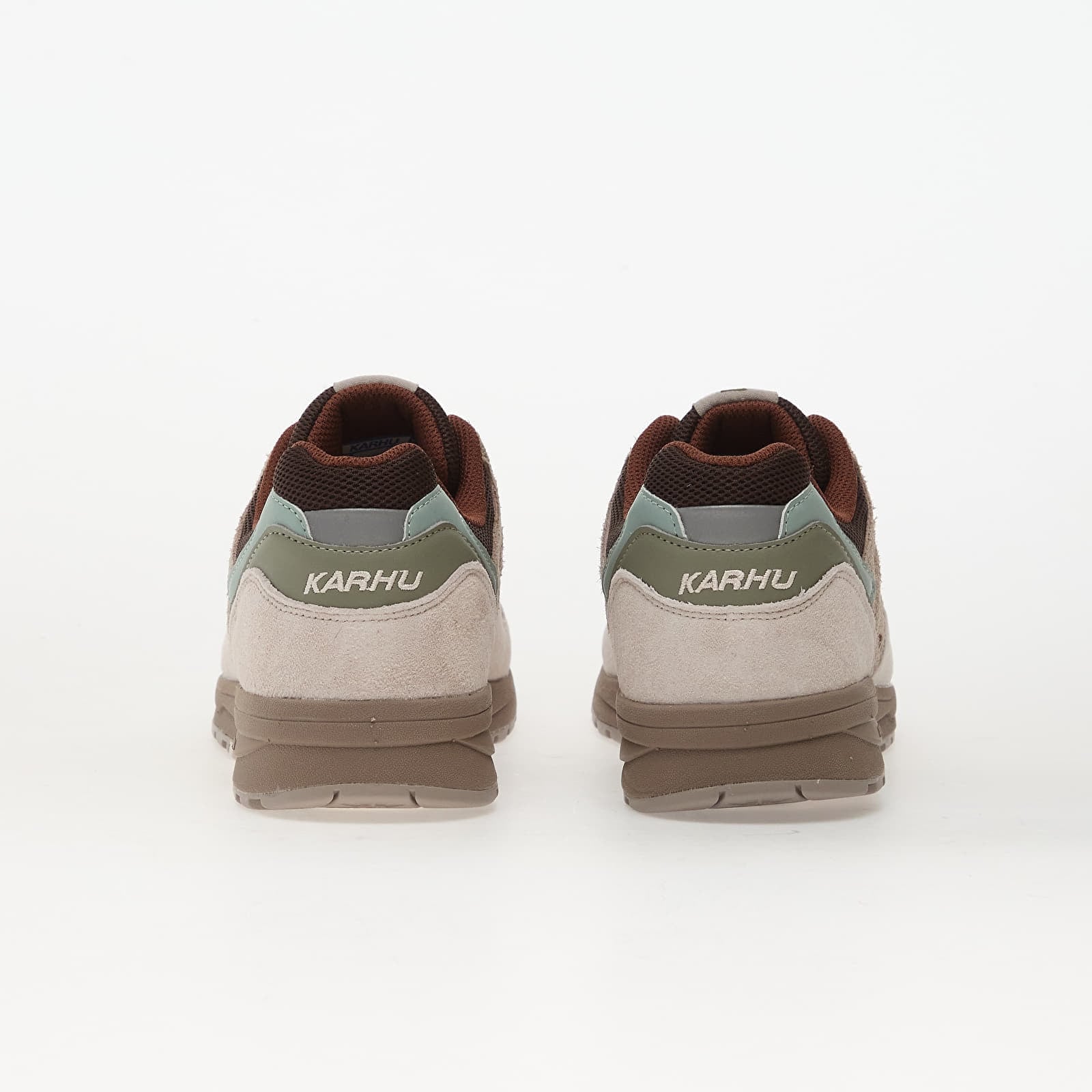 Încălțăminte și sneakerși pentru bărbați Karhu Legacy 96 White Sand/ Beech