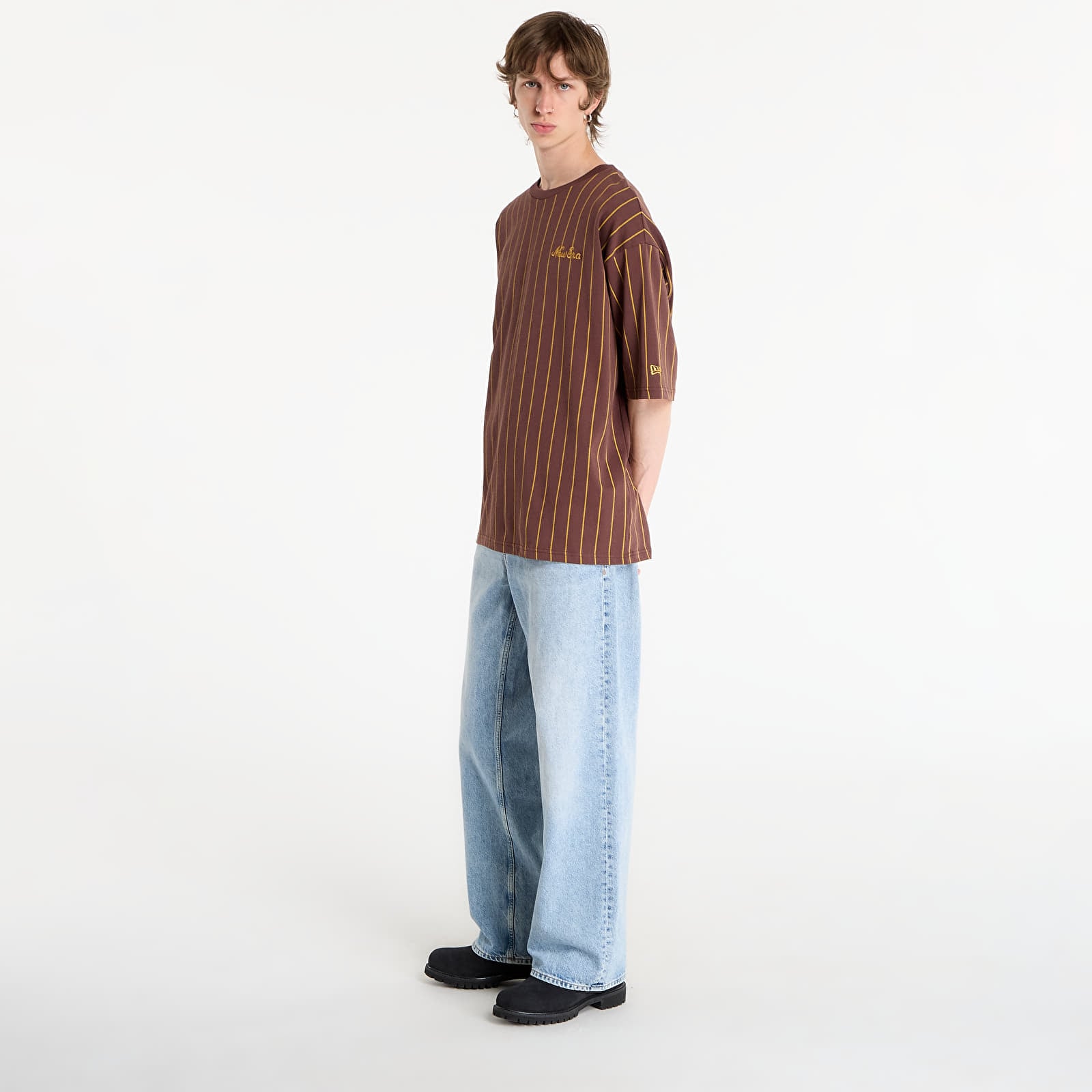 T-shirts homme New Era Pinstripe Os Tee UNISEX Brown
