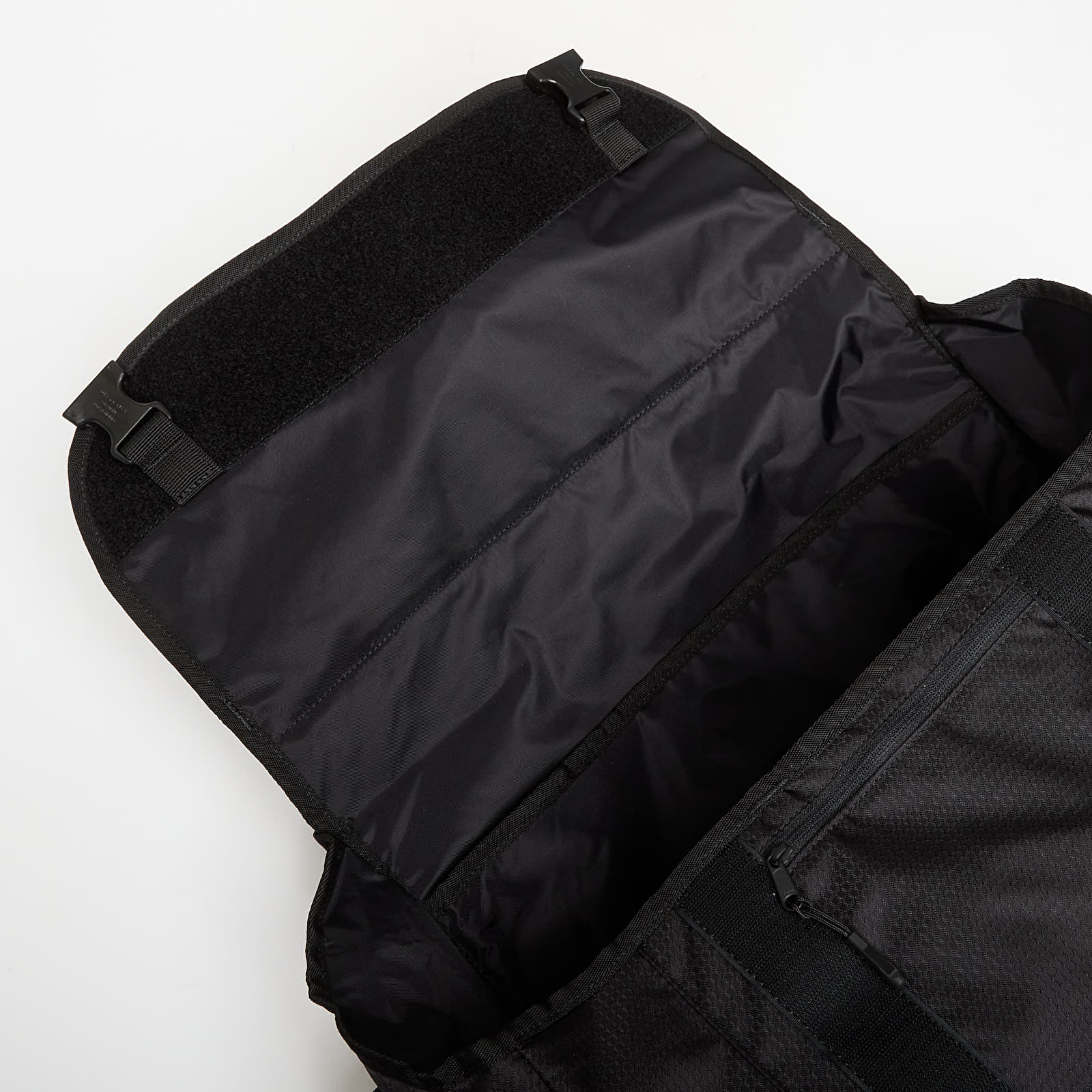 Axelremsväskor för män Gramicci Messenger Bag Black