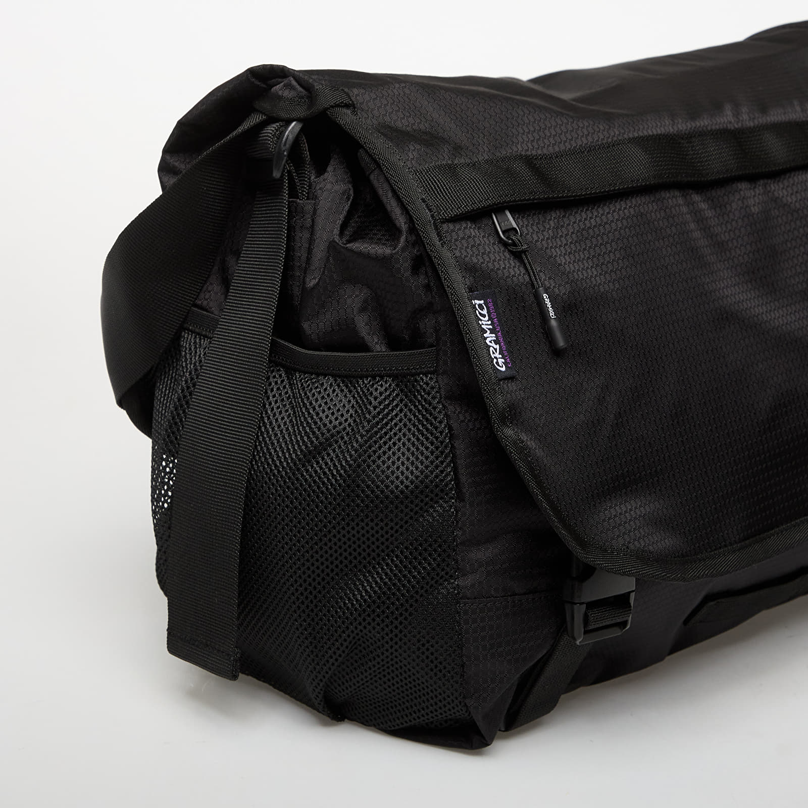 Axelremsväskor för män Gramicci Messenger Bag Black