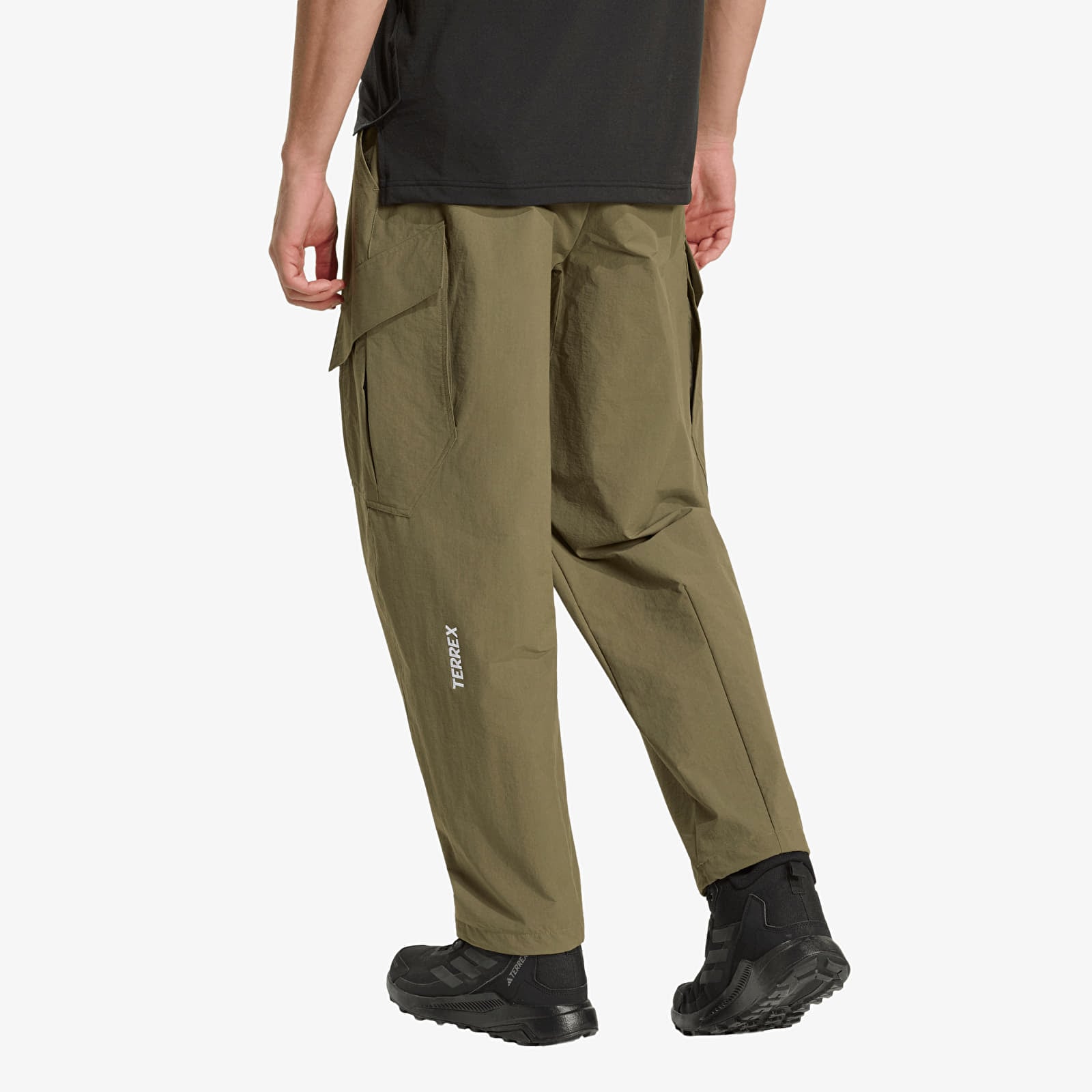 Bukser for menn adidas Cargo Pants Olive Strata