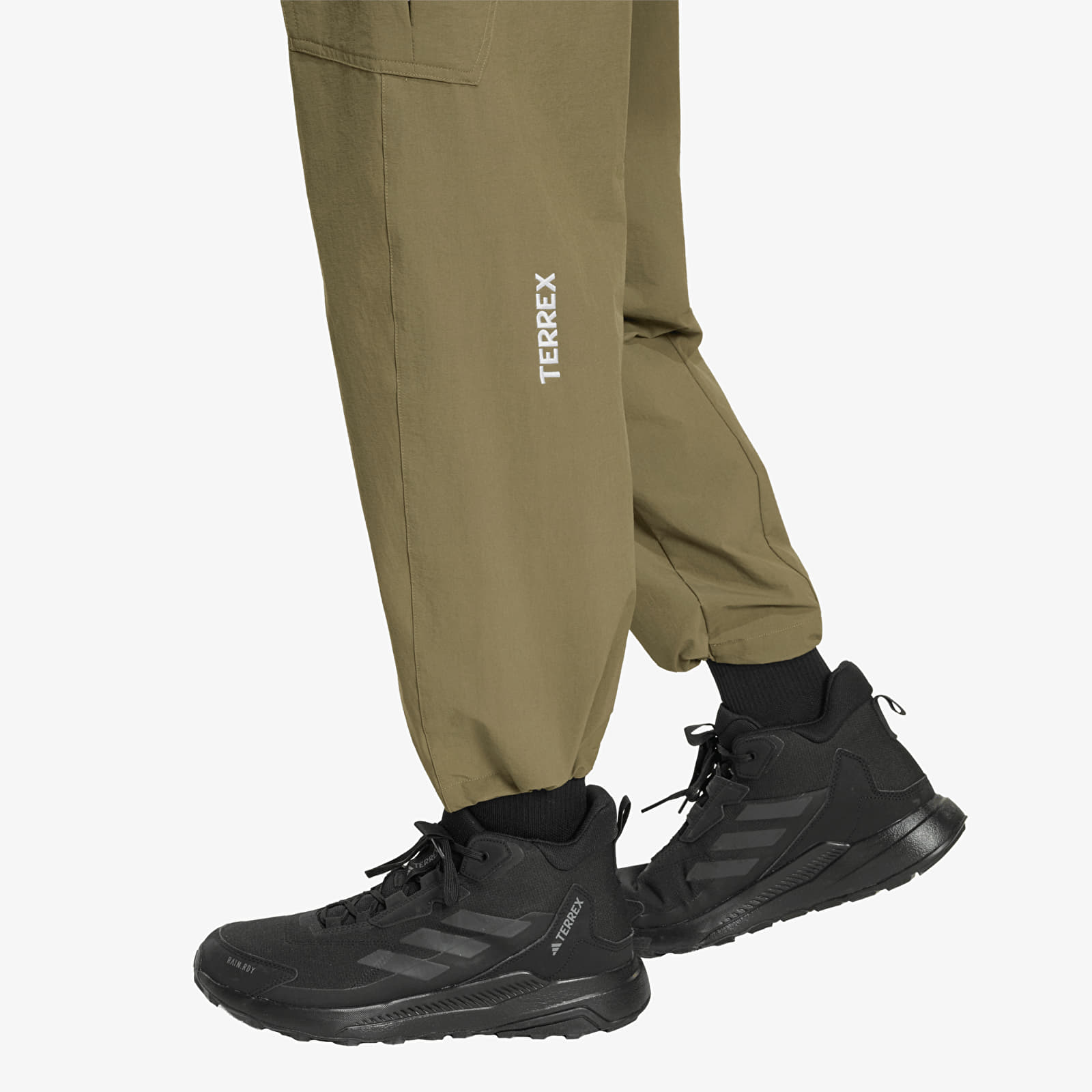 Bukser for menn adidas Cargo Pants Olive Strata