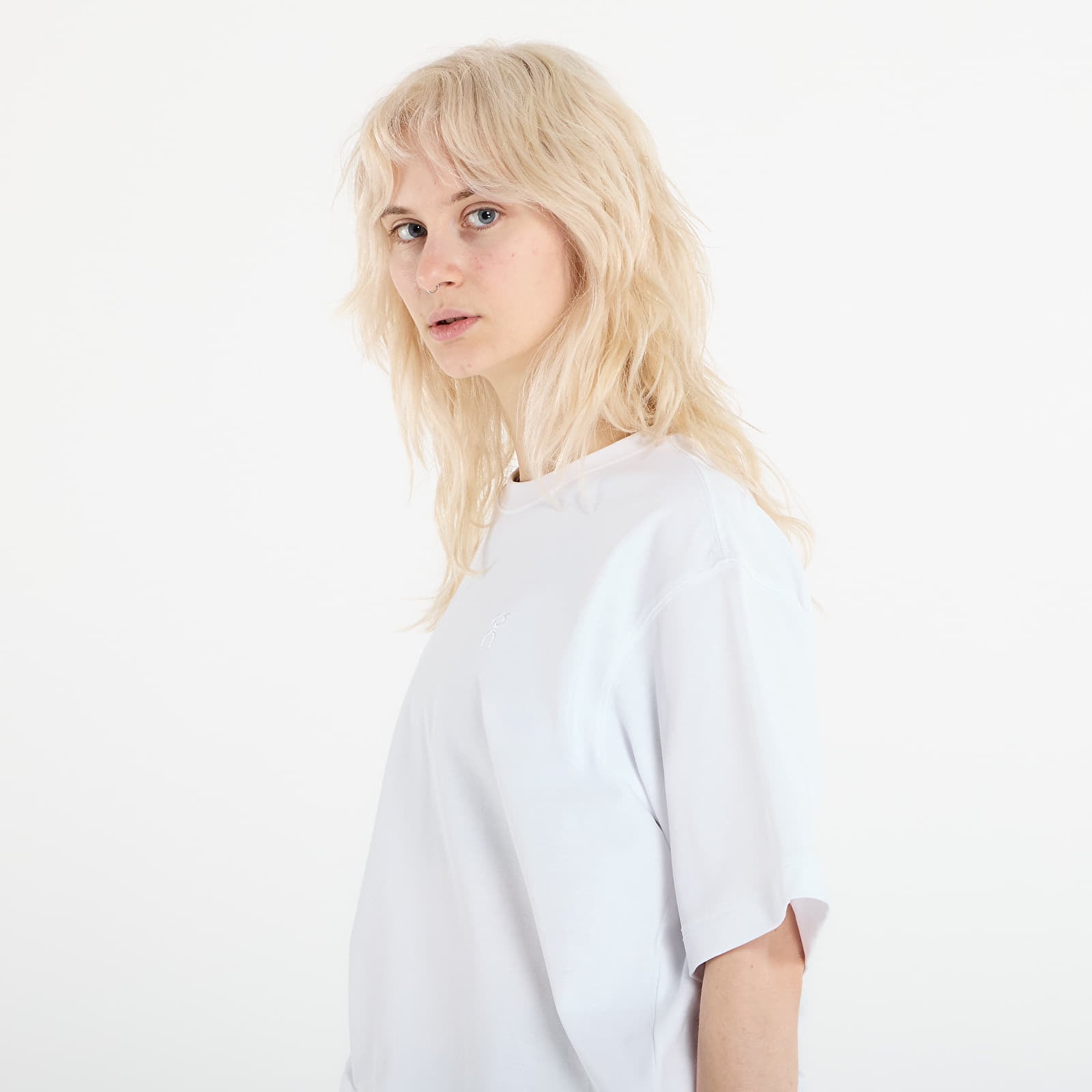 T-shirts för män On Club Collective-T Geo UNISEX White