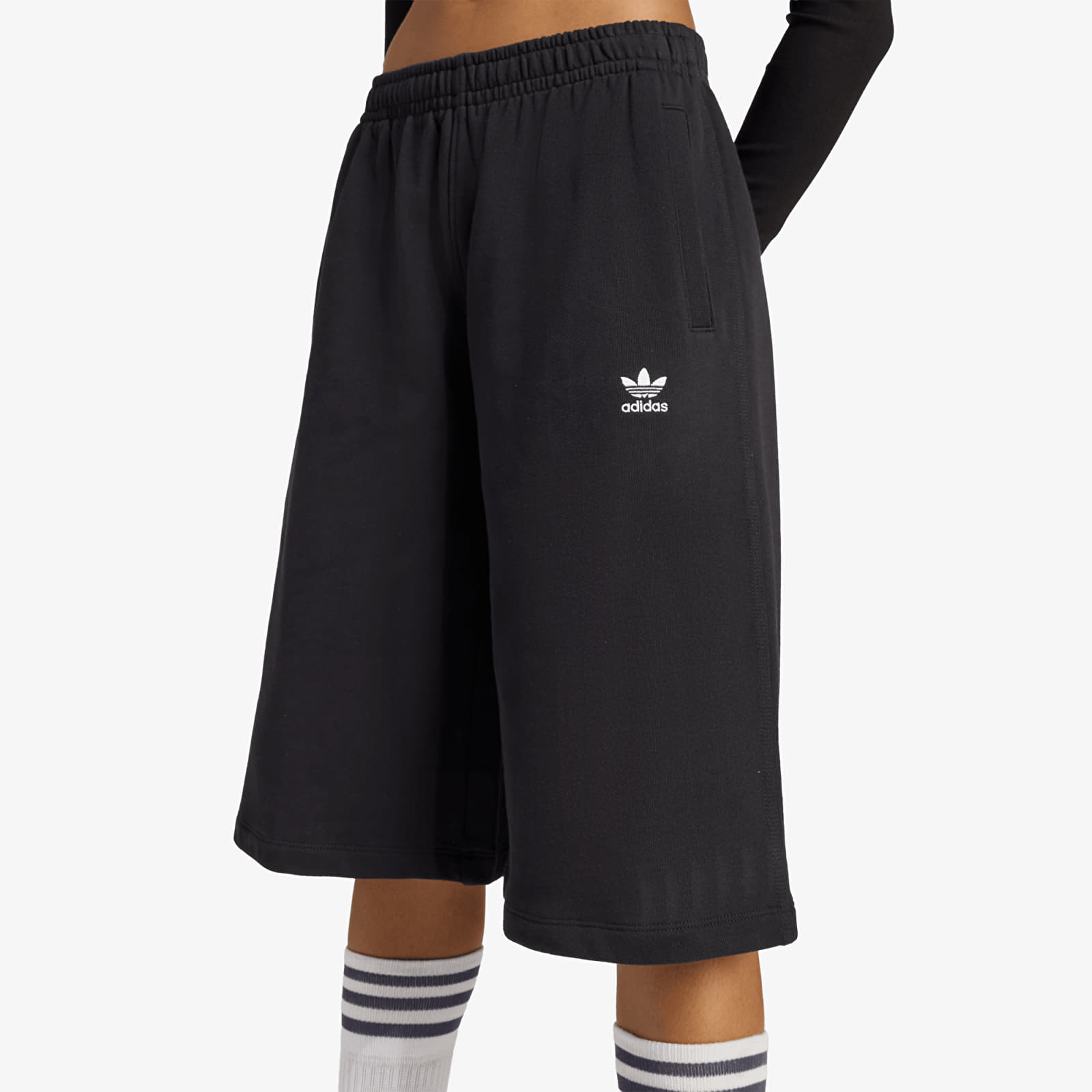 Women's Shorts adidas Ess Ft Short Black