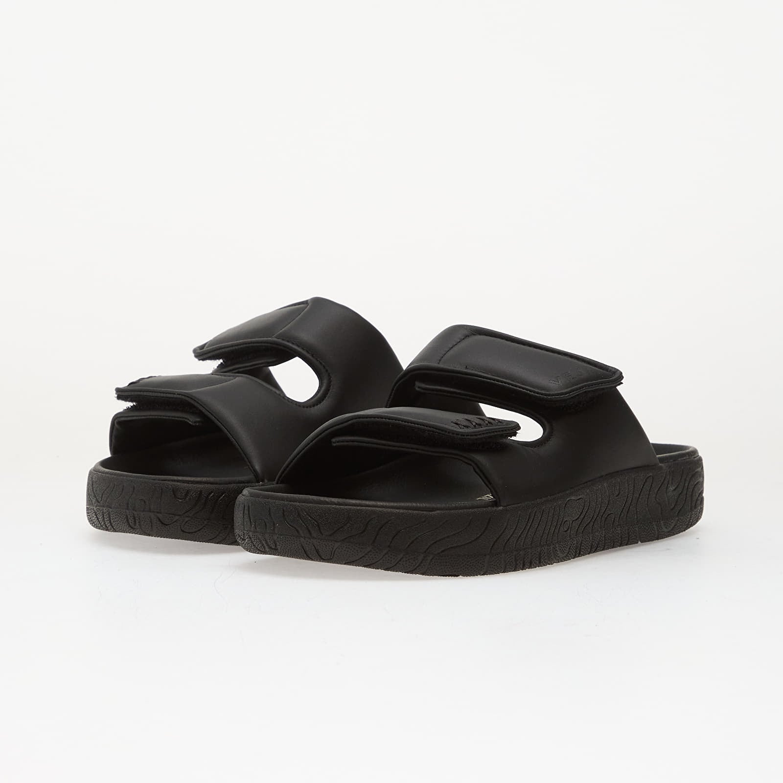 Moteriški sportiniai bateliai ir avalynė Veja W Etna Bold Full-Black