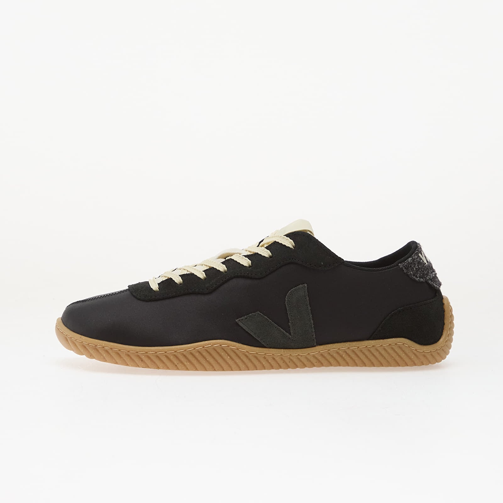 Сникърси Veja x Baserange Jitsu Black EUR 44