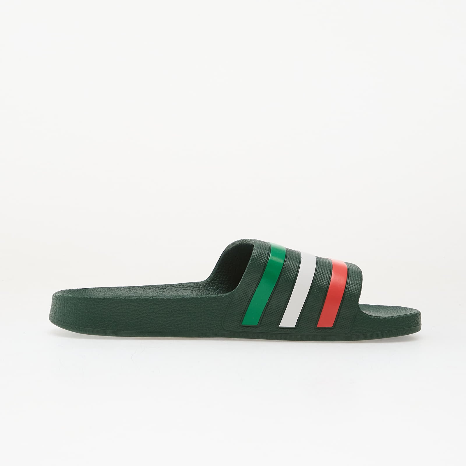 Sneakers och skor för män adidas Adilette Aqua Slides Team Dark Green/ Ftwr White/ Bright Red