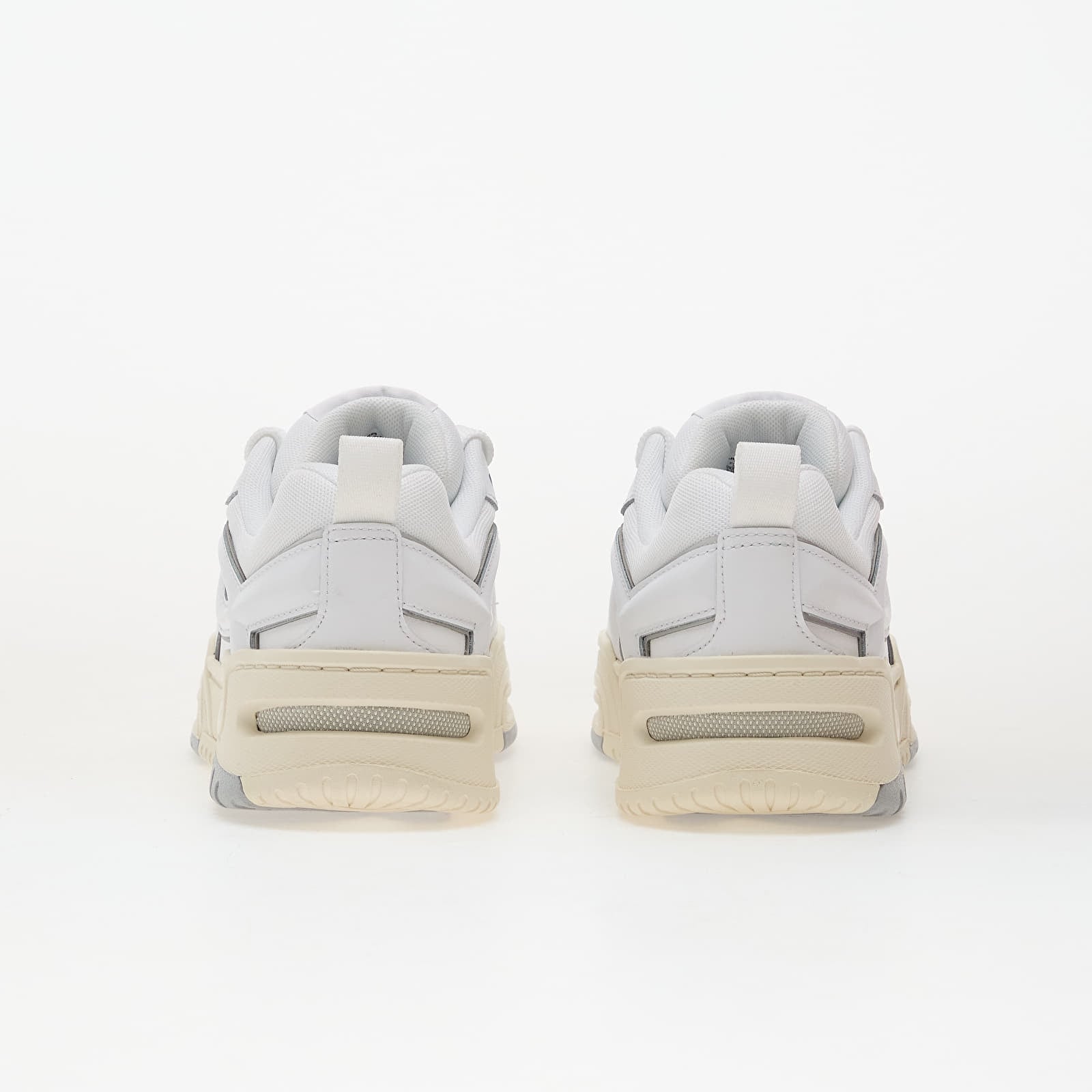 Men's sneakers and shoes Under Armour HB LO White / Stone