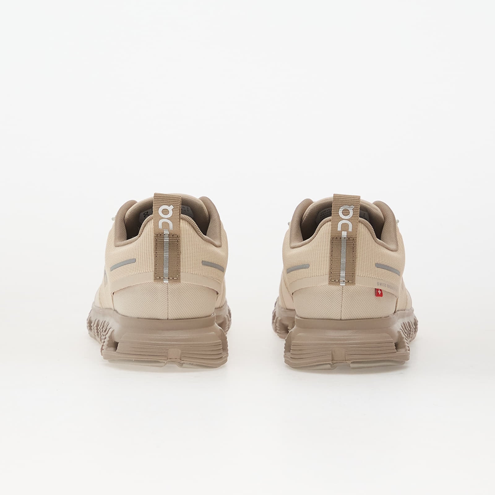 On Sneakers On W Cloud 6 WP Sand/ Desert EUR 42.5 - 5