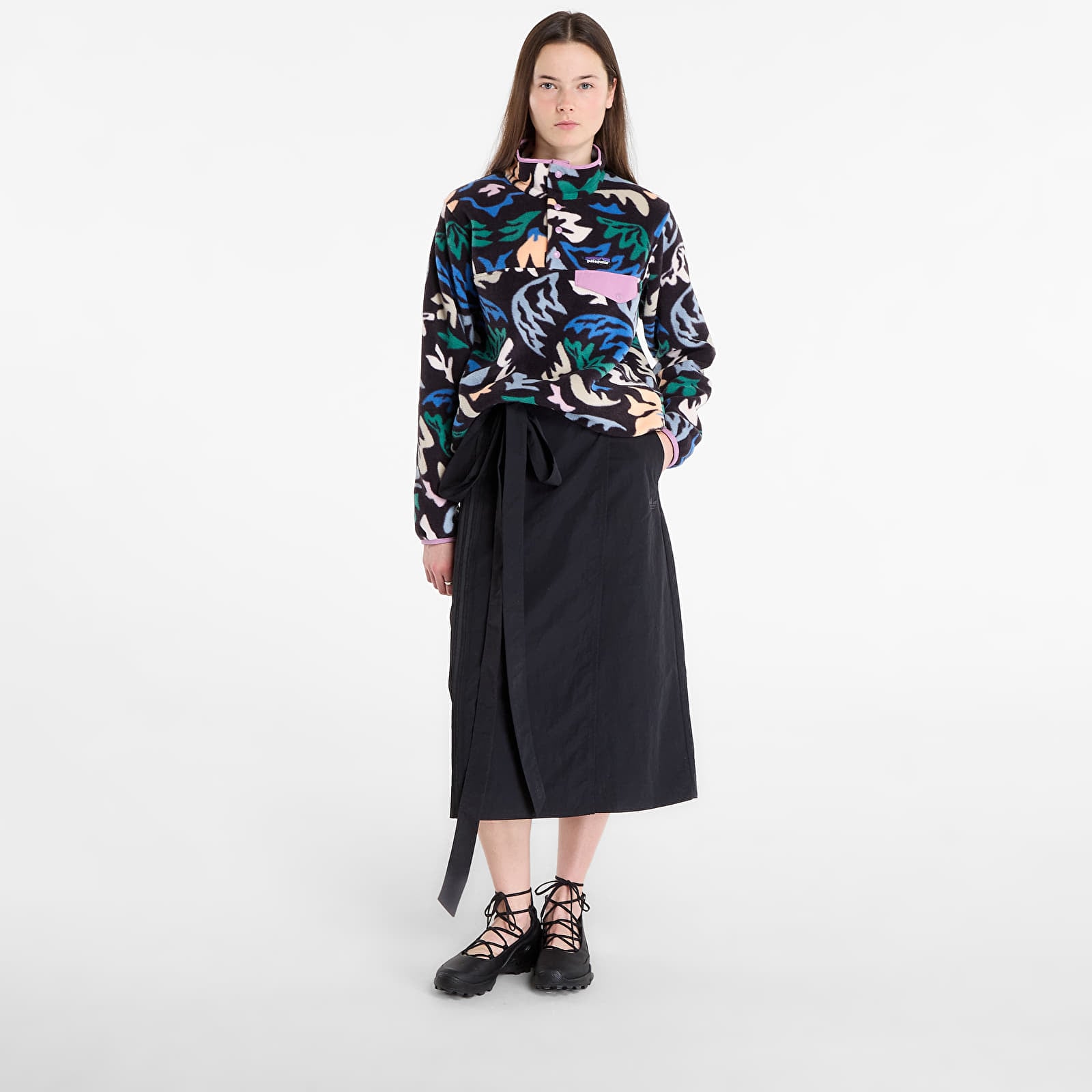 Women's Sweatshirts Patagonia W's Lightweight Synchilla® Snap-T® Fleece Pullover Kaleido Black