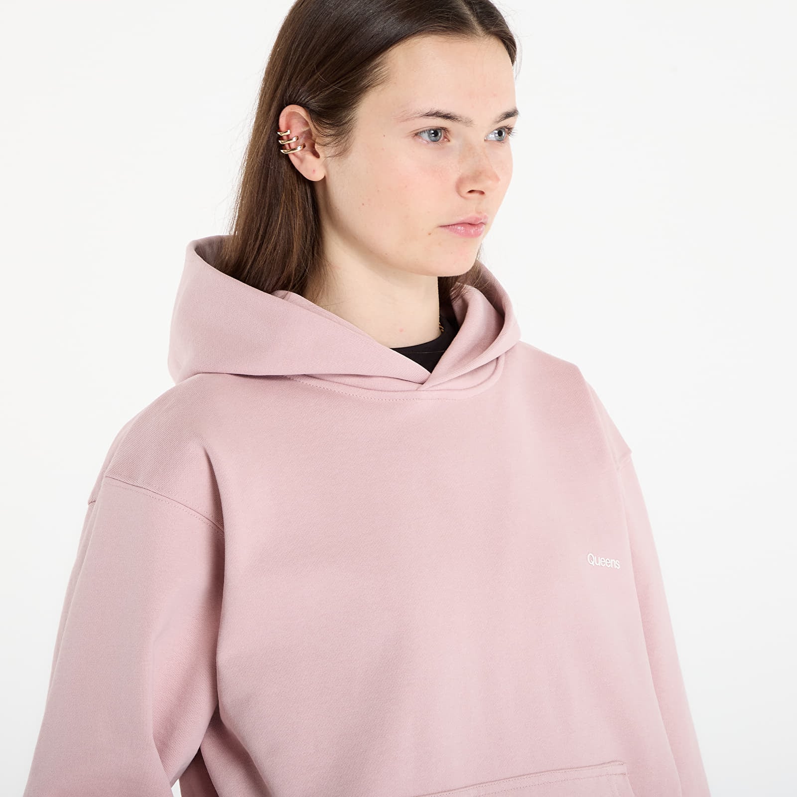Mikinas ar kapuci un sporta krekli Queens Women's Sweats Essential Hoodie Dust Pink