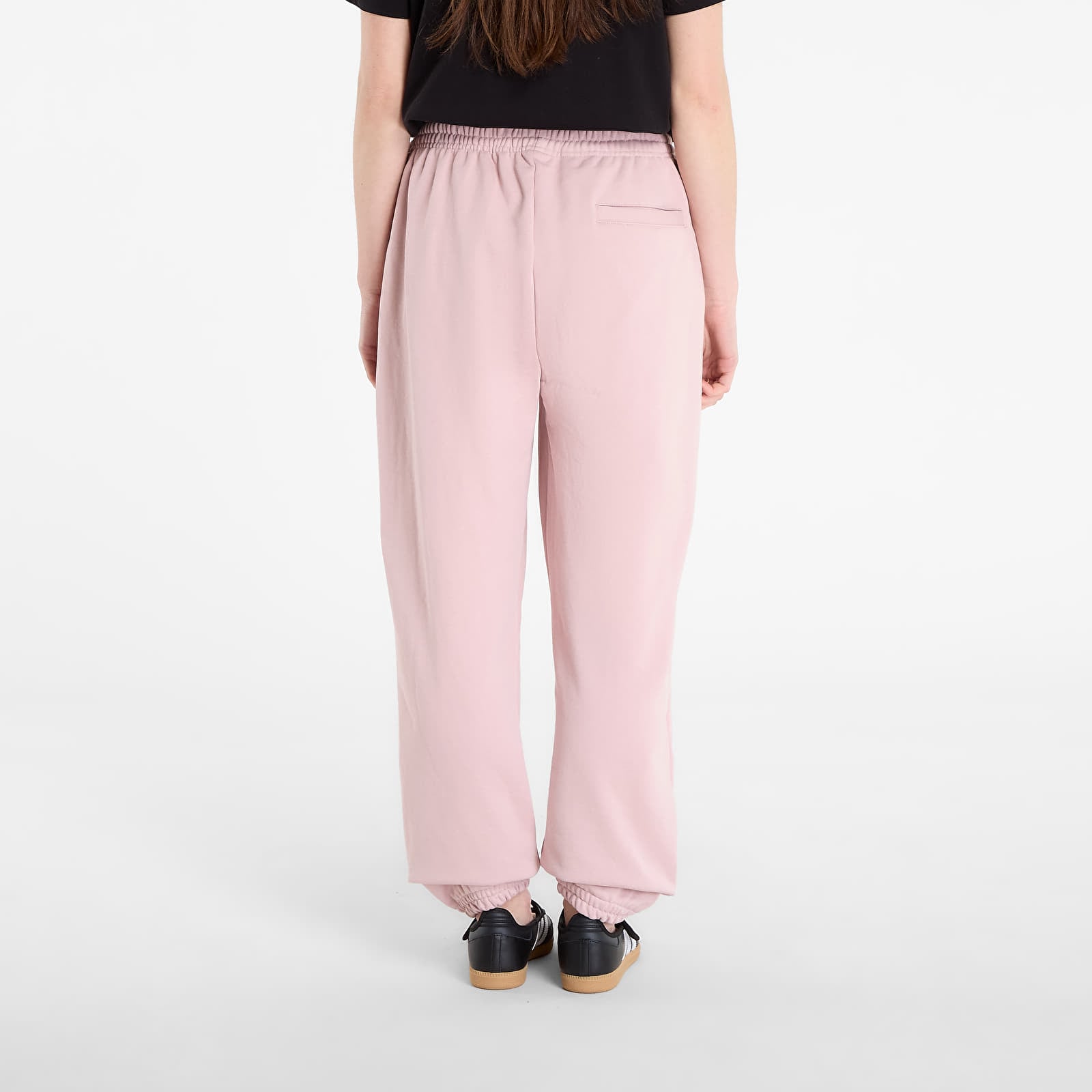 Verryttelyhousut Queens Women's Sweats Essential Sweatpants Dust Pink