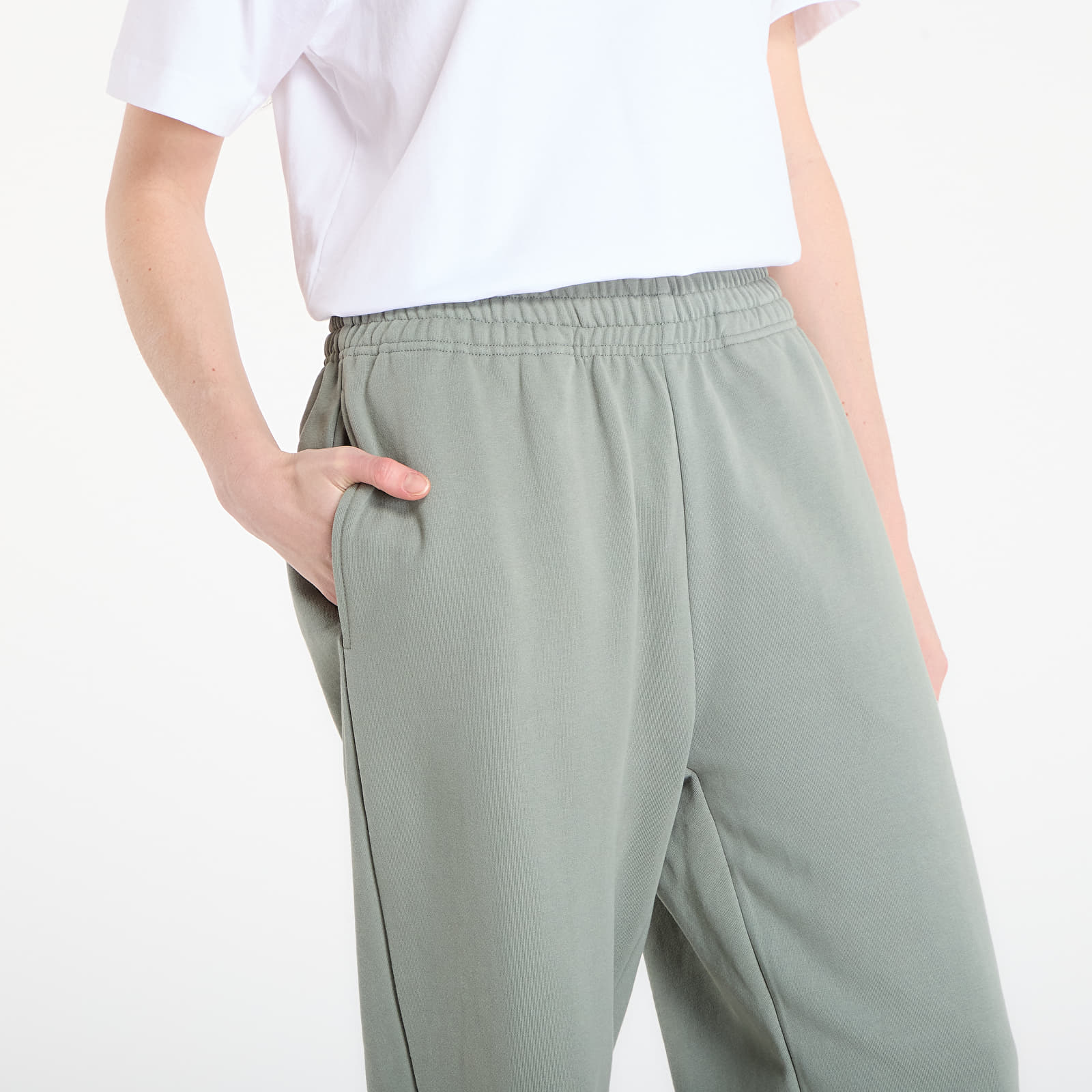 Siltās bikses Queens Women's Sweats Essential Sweatpants Leaf