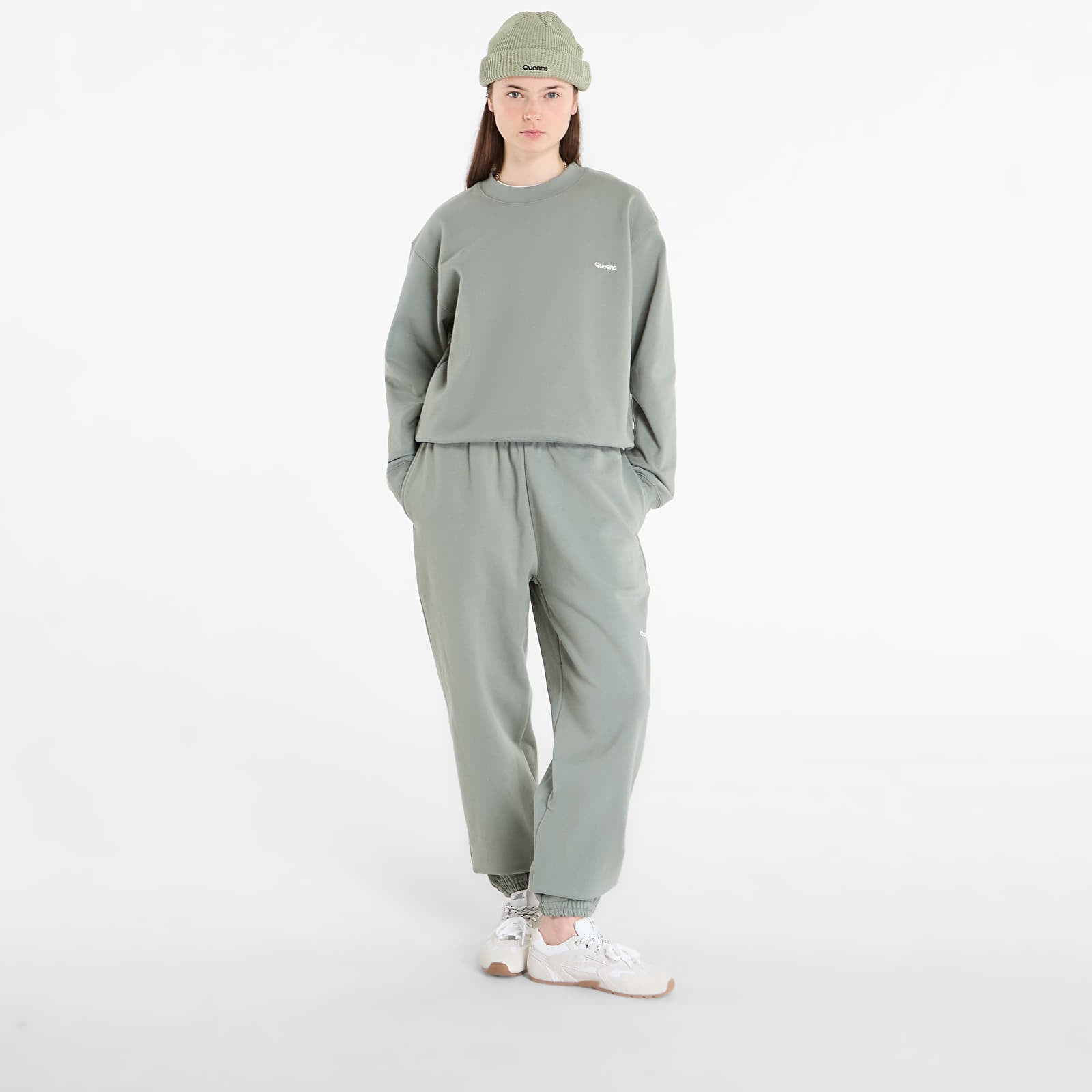 Siltās bikses Queens Women's Sweats Essential Sweatpants Leaf