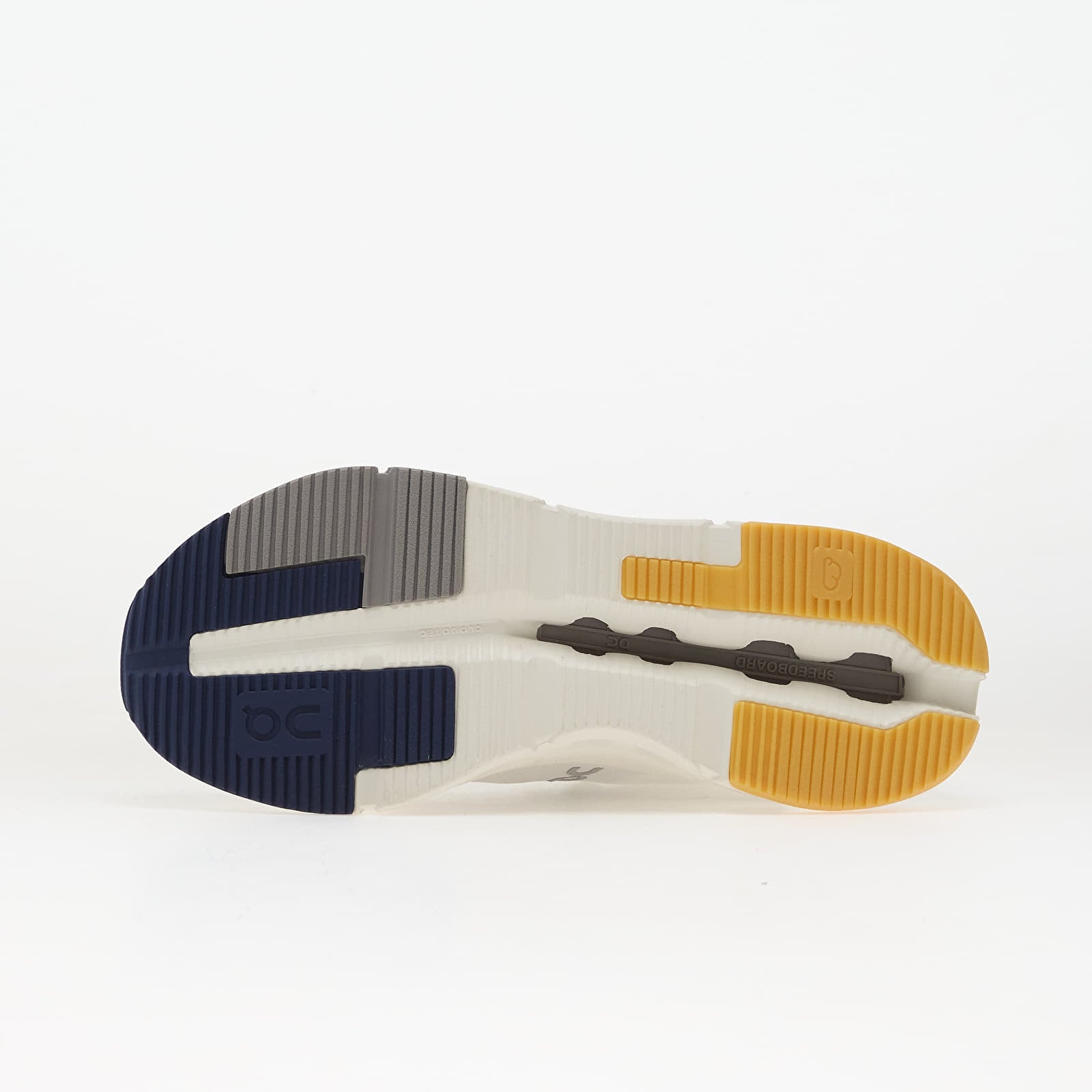 Men's sneakers and shoes On M Cloudnova Form 2 Ivory/ Zodiac