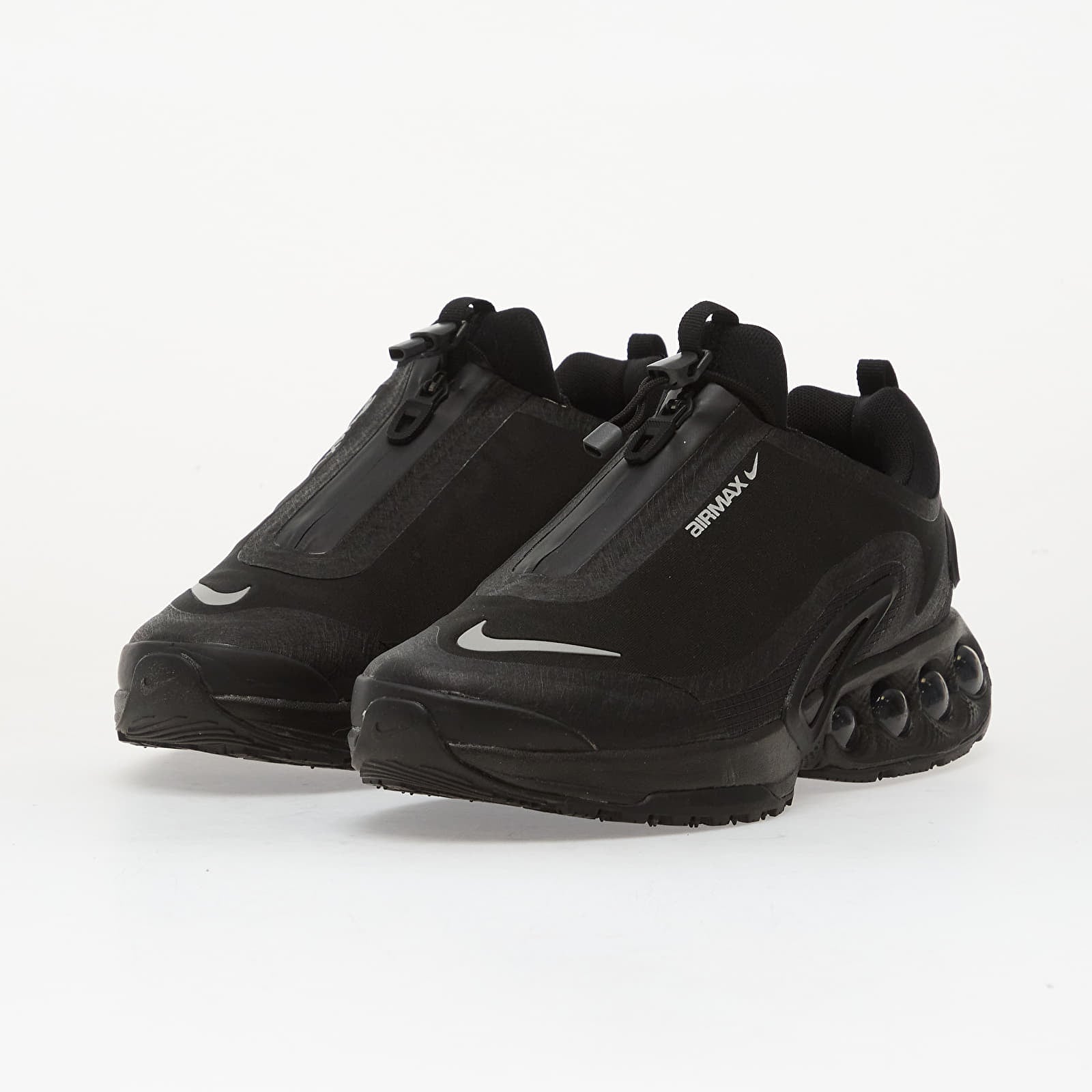 Men's sneakers and shoes Nike Air Max Dn Roam Black/ Metallic Silver-Black-Black